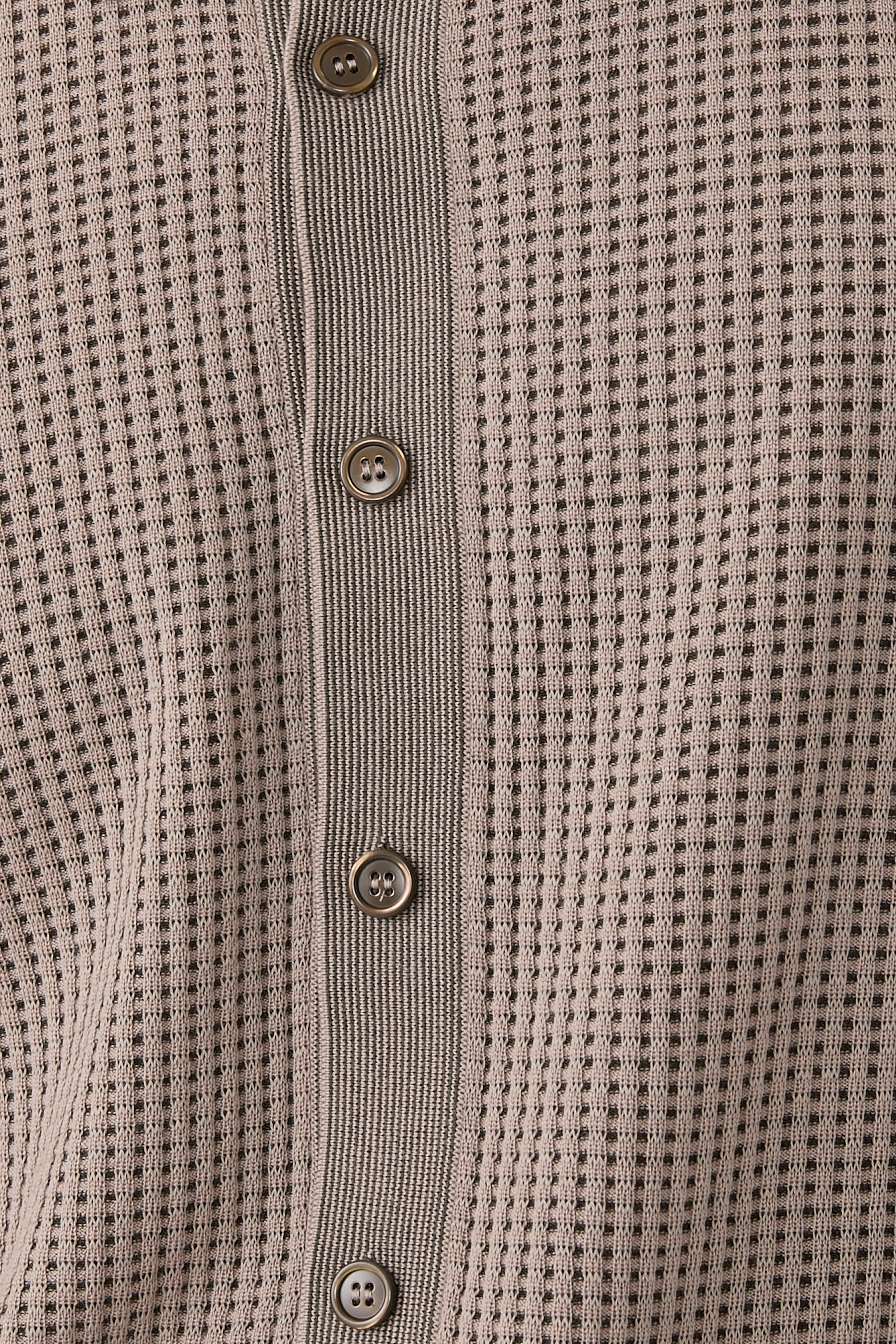 قميص بولو صوف معتمد