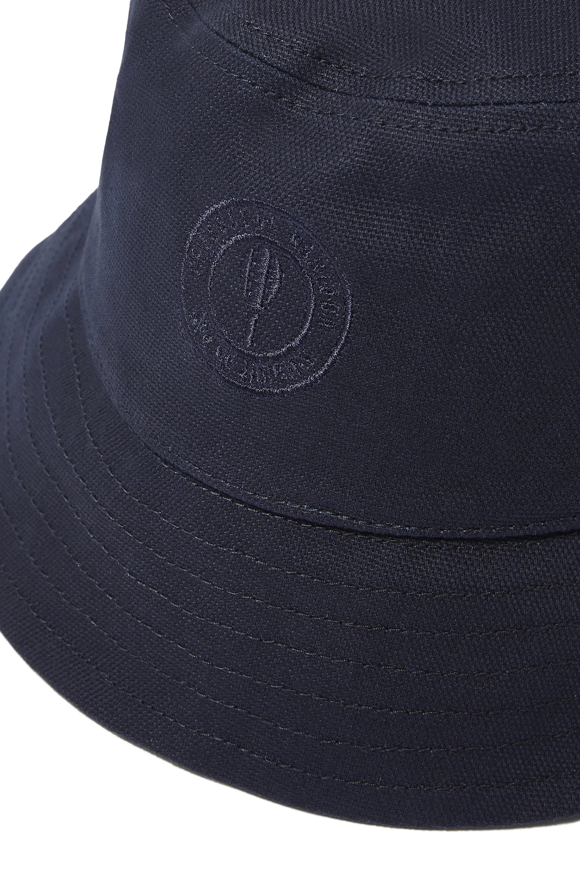 قبعة باكيت ليوناردو