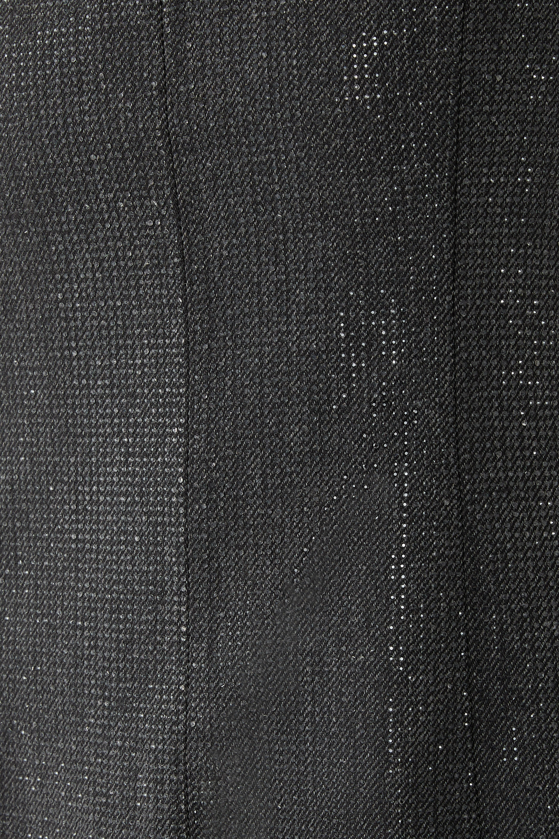 فستان قصير بياقة مربعة