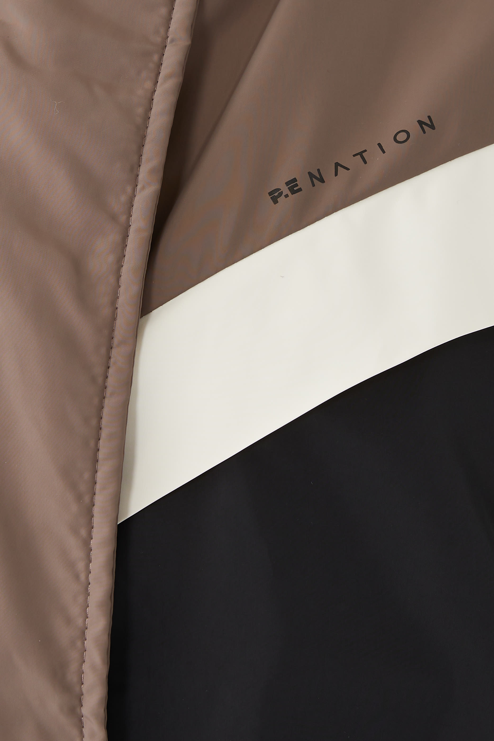 جاكيت شيلتر