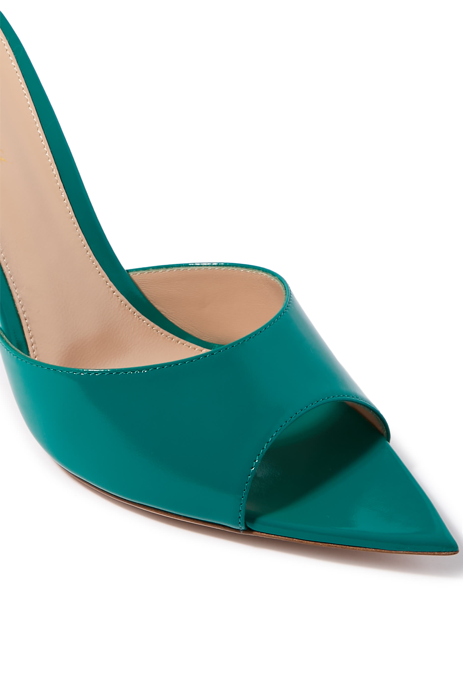 حذاء إيل 85 مفتوح من الخلف 