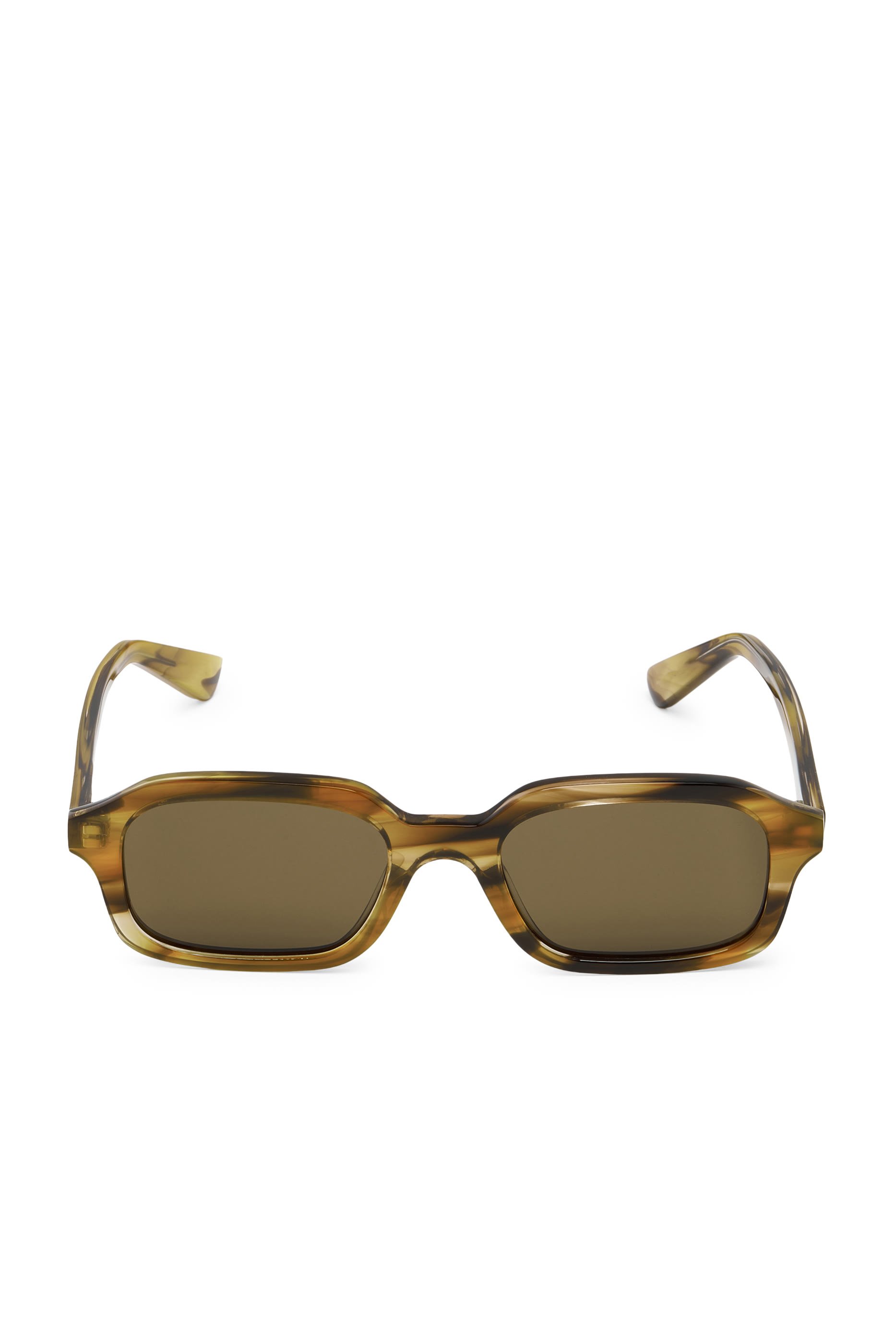 نظارة شمسية بشعار الماركة