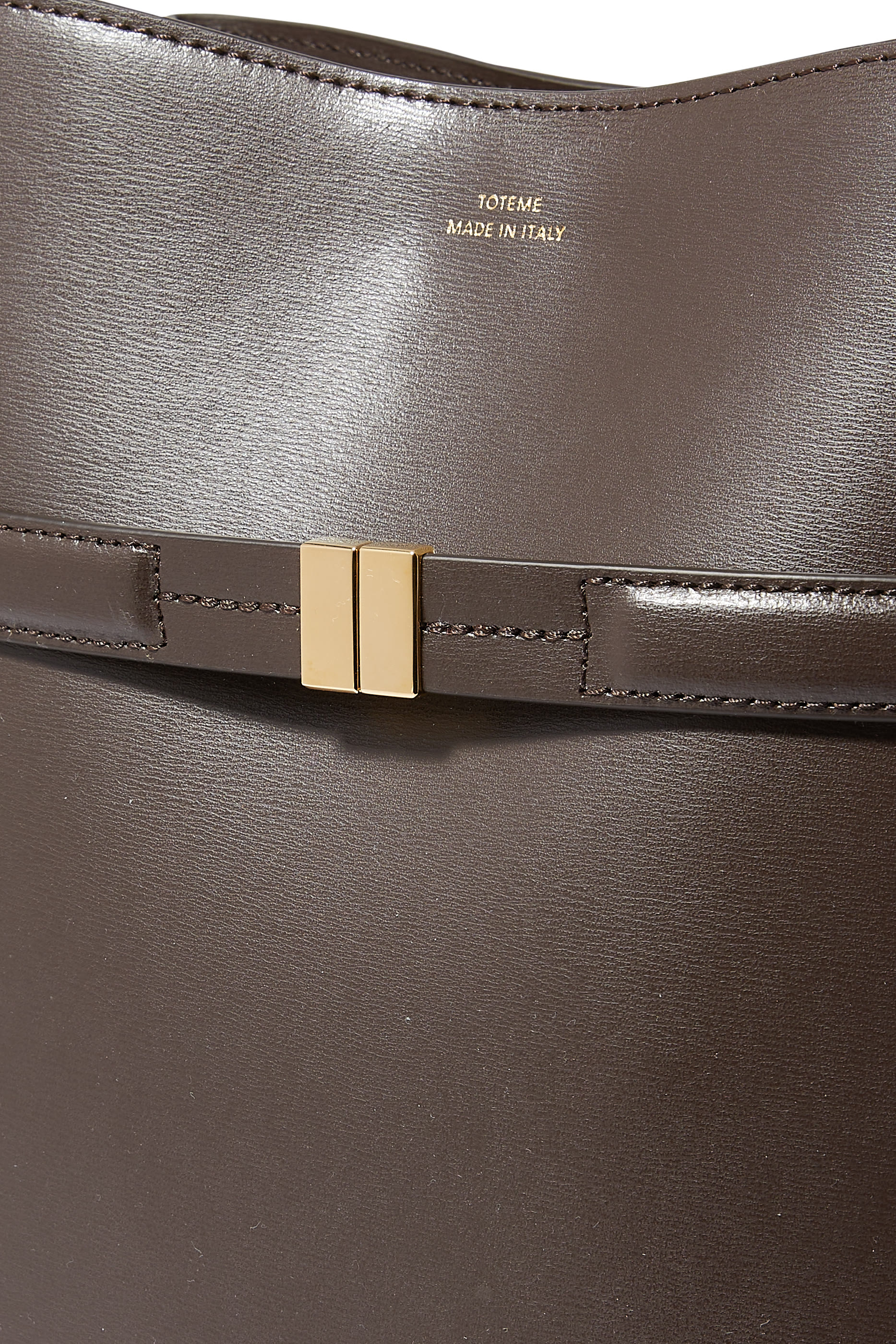 حقيبة باكيت بحزام جلد