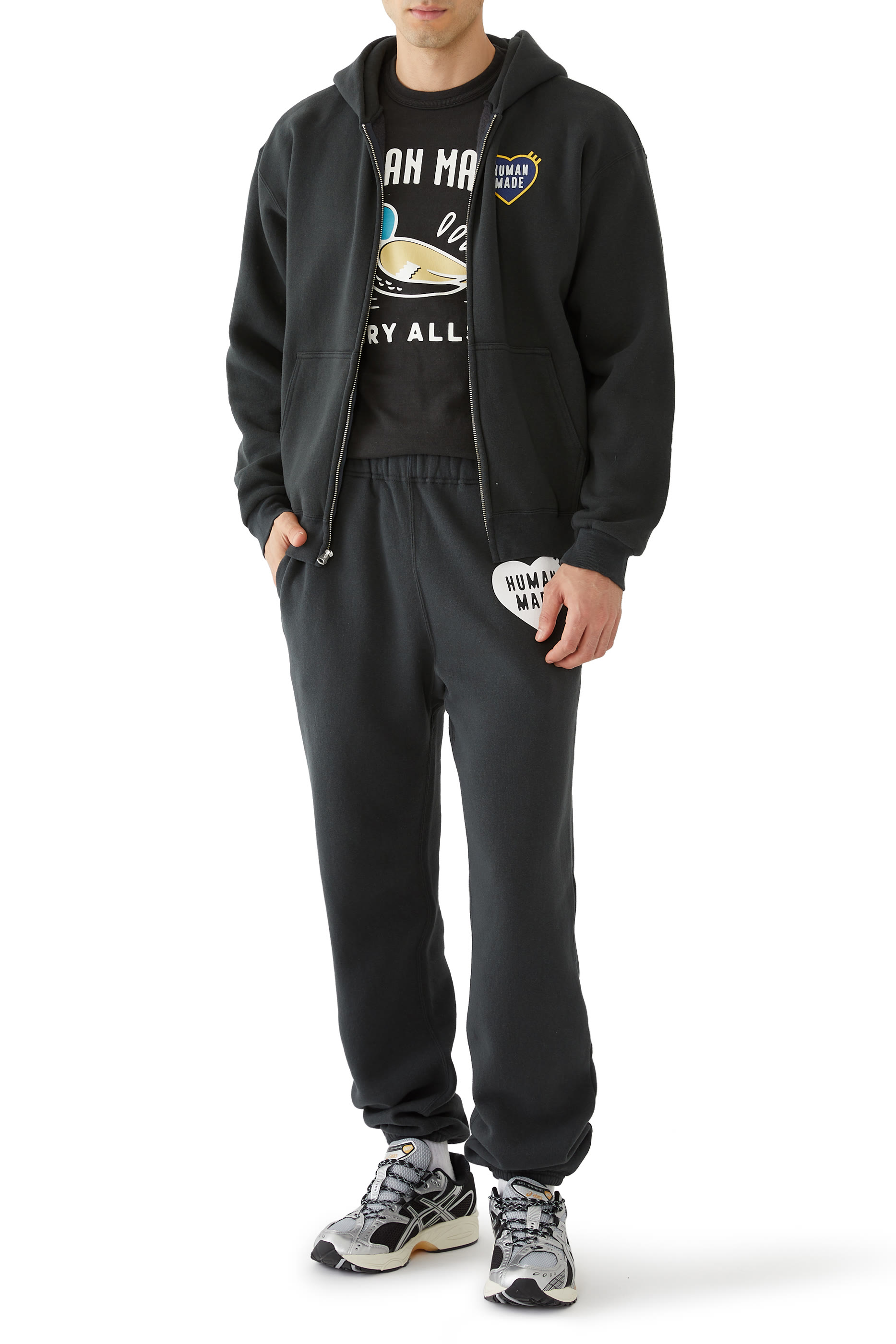 بنطال رياضي بشعار الماركة