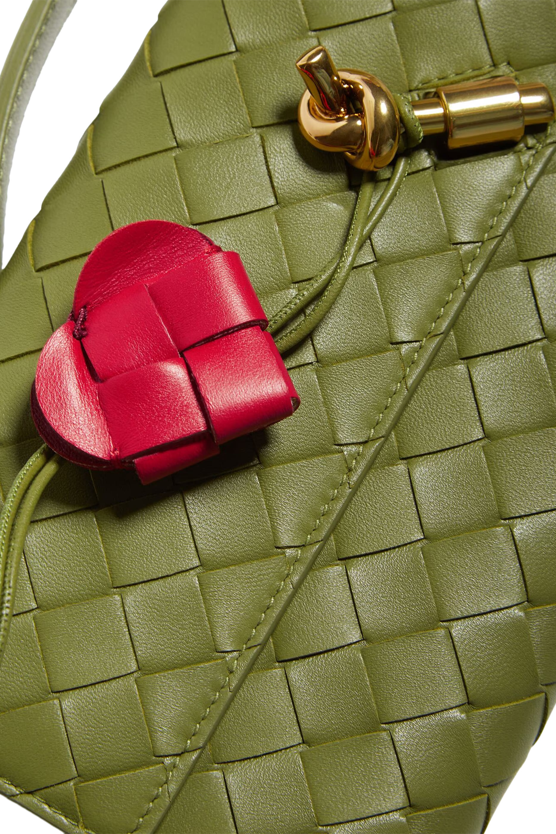 حقيبة كلاتش أنديامو