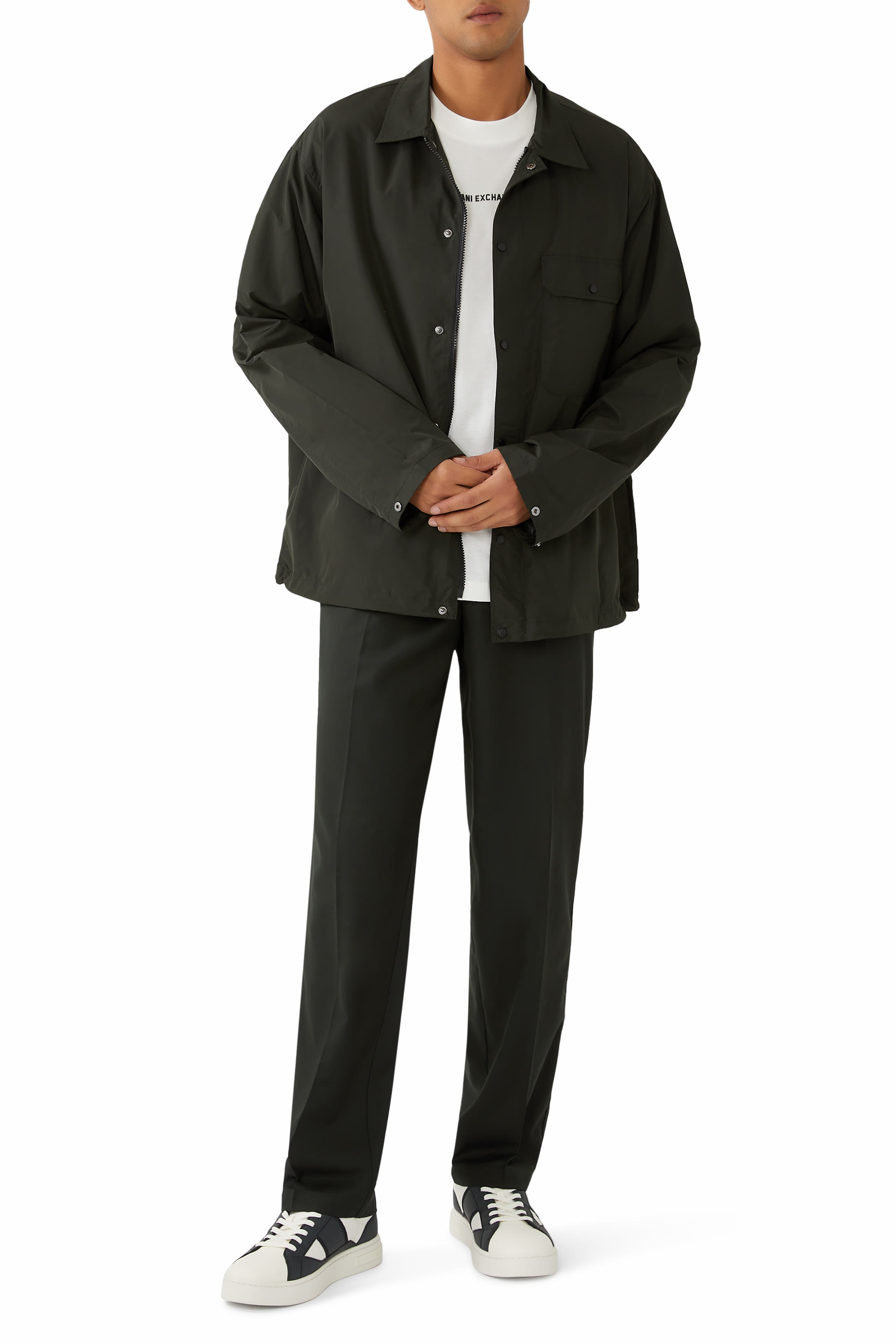 بنطال بقصة ضيقة