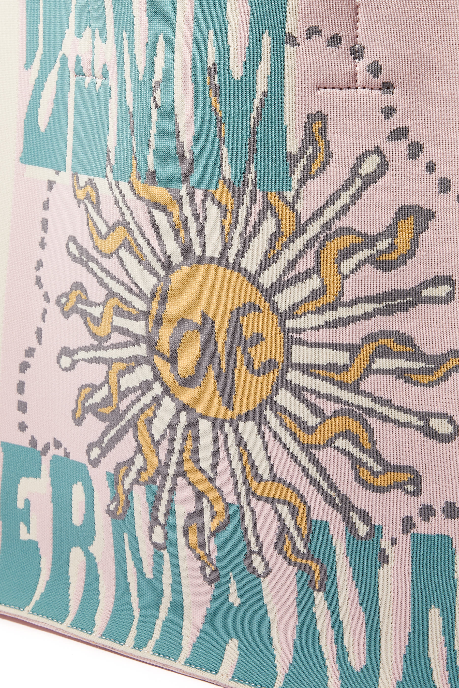 حقيبة يد كبيرة جاكار