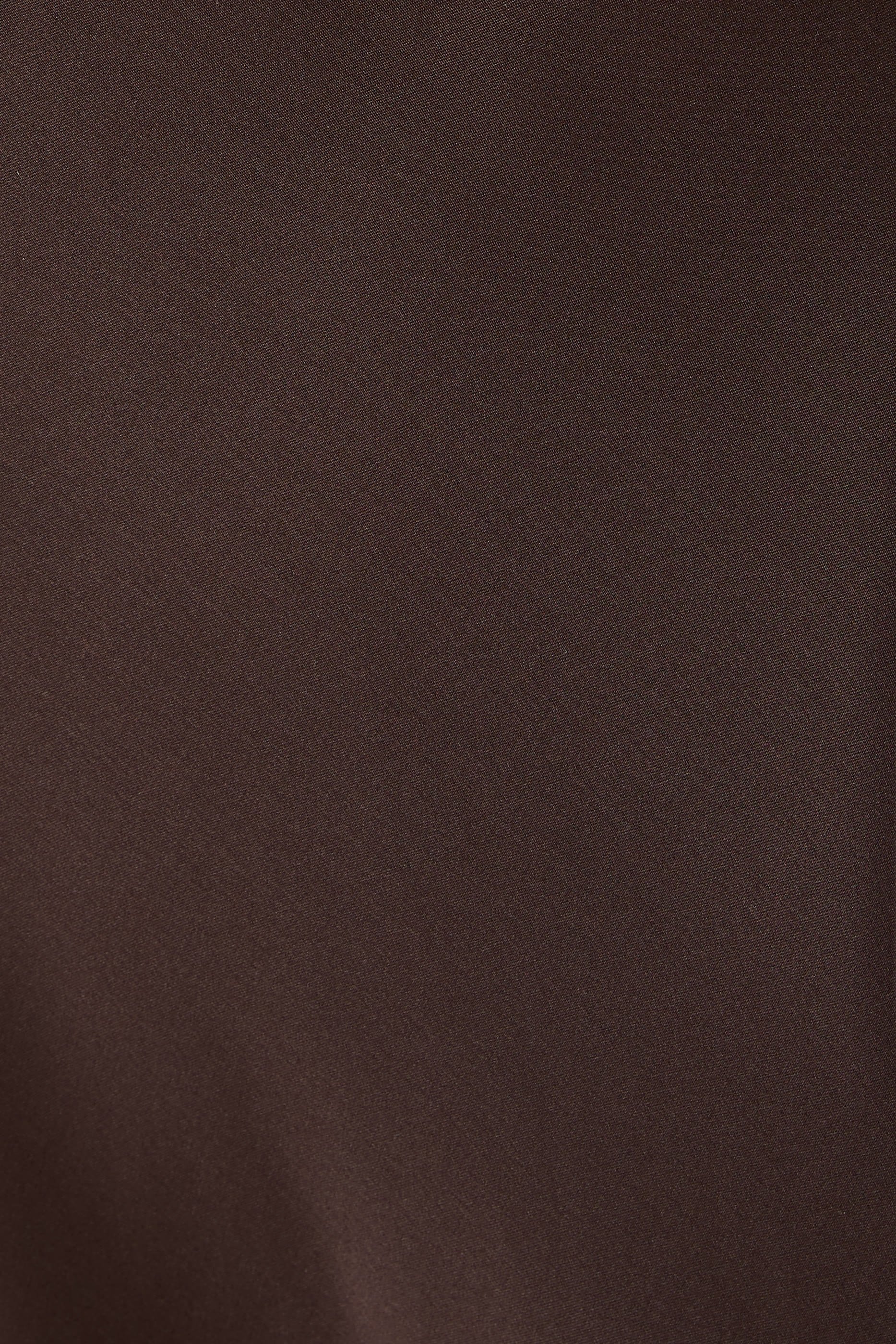 تنورة بار حرير