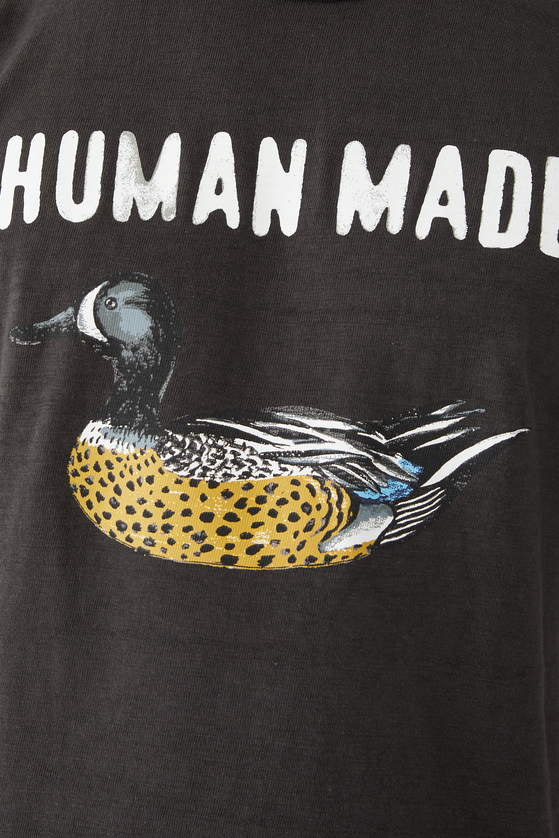 تيشيرت بطبعة غرافيك