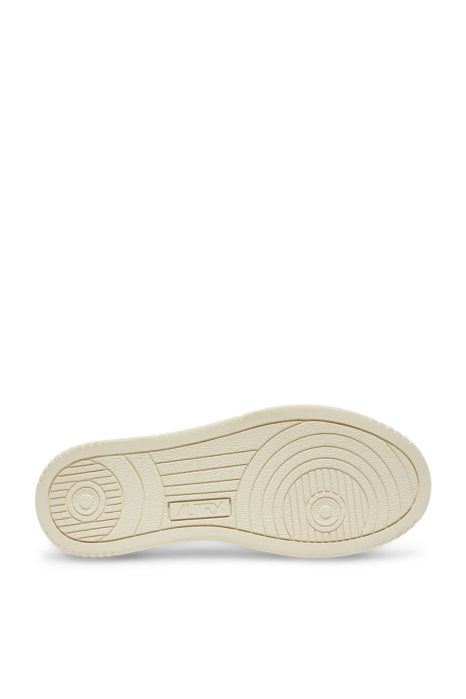 سنيكرز ميدالست بتصميم أسفل الكاحل