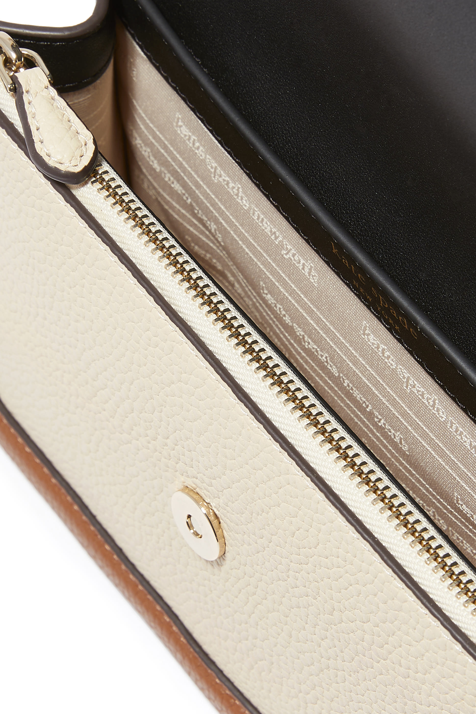 حقيبة كروس نوت مقسمة بألوان بغطاء قلاب