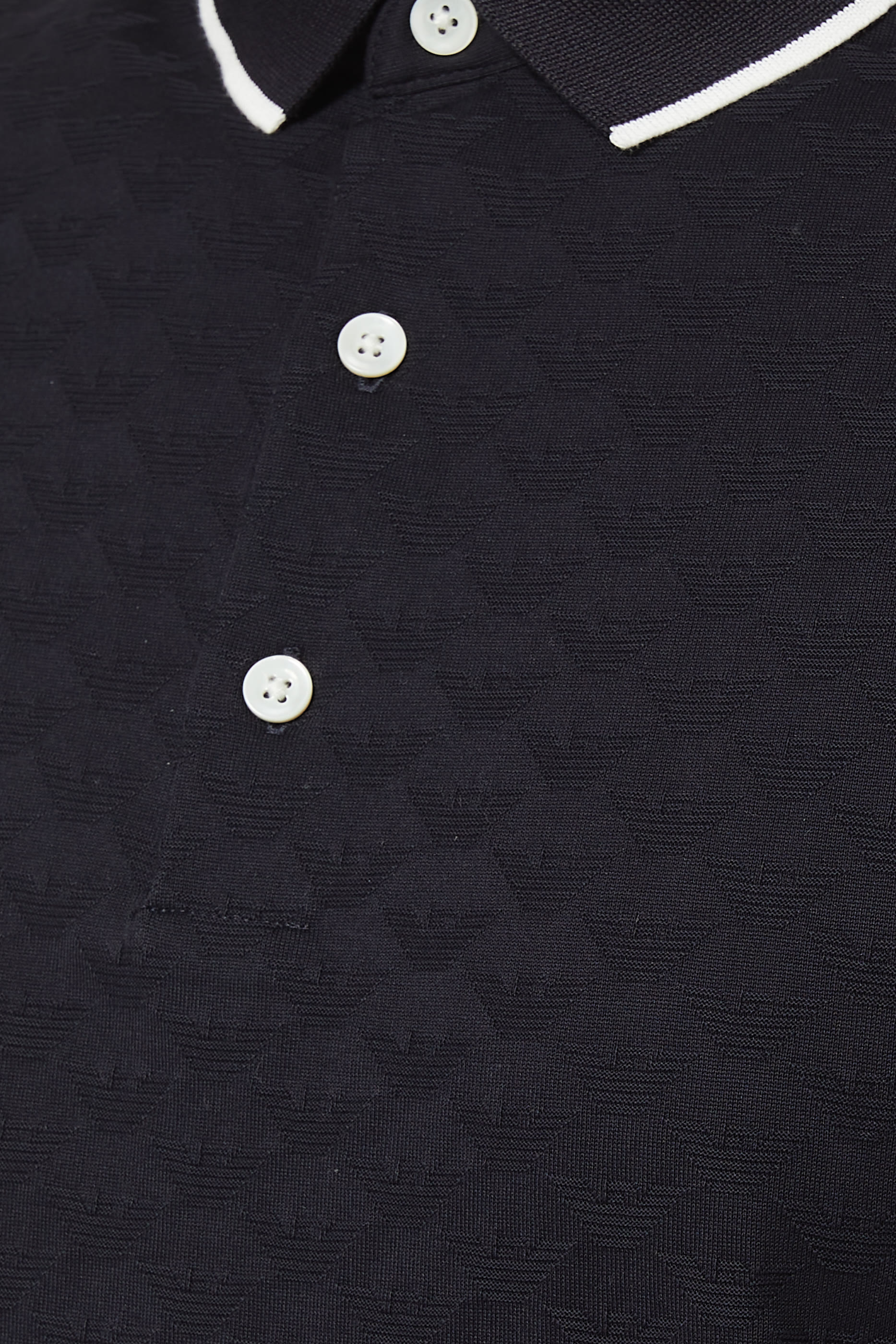 تي شيرت بولو بشعار النسر