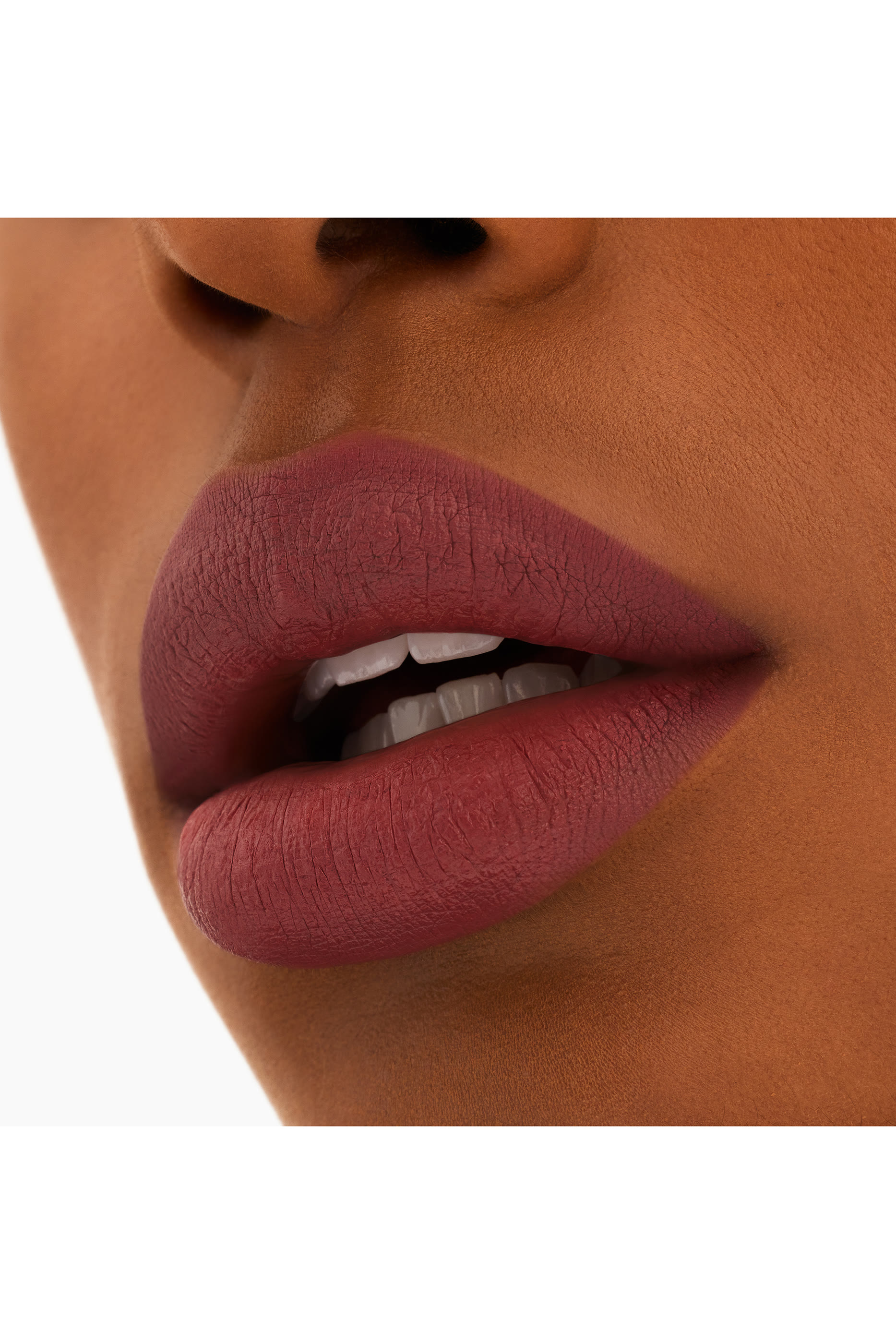 أحمر شفاه لوكت كيس يدوم 24 ساعة