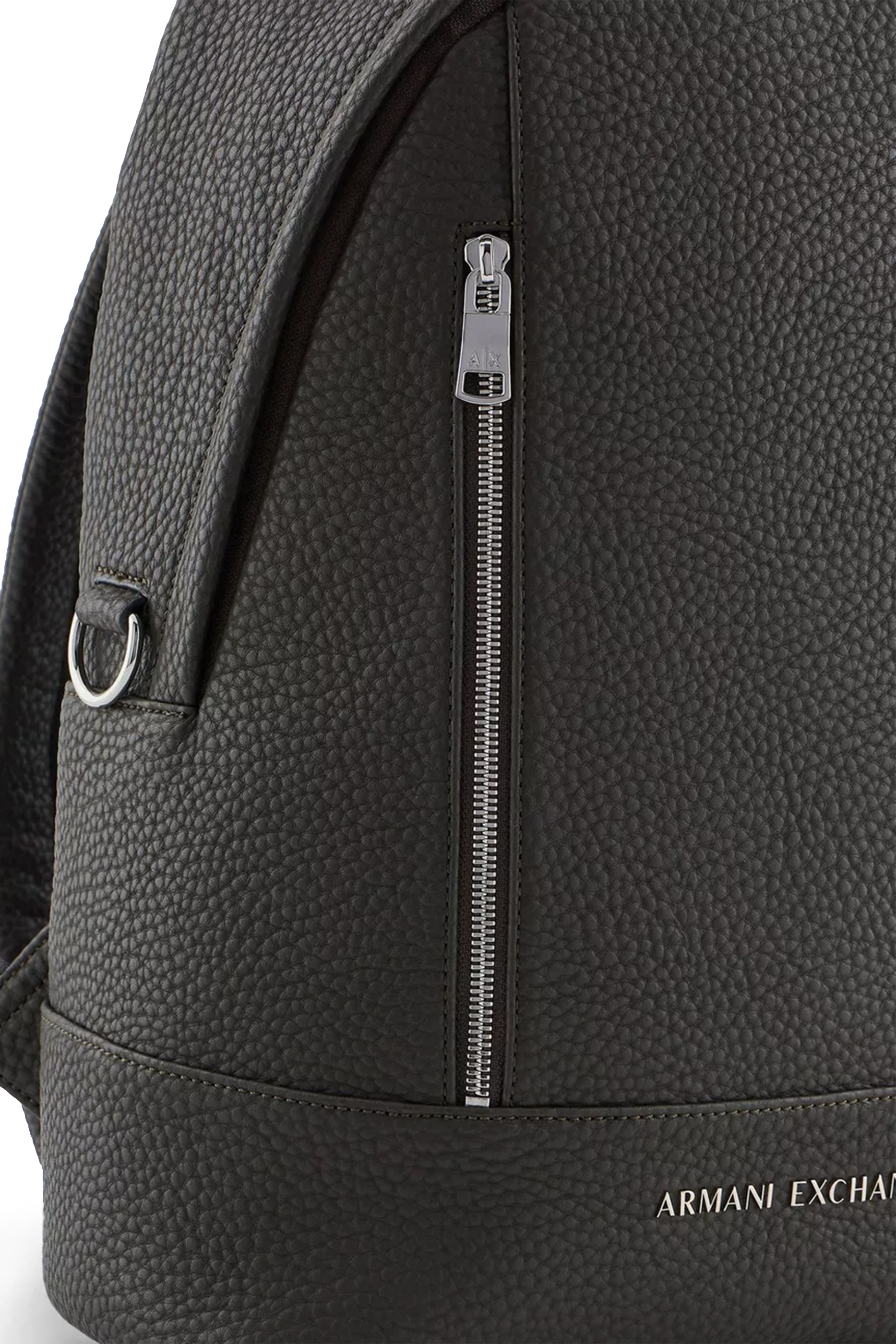 حقيبة ظهر كابري بشعار الماركة