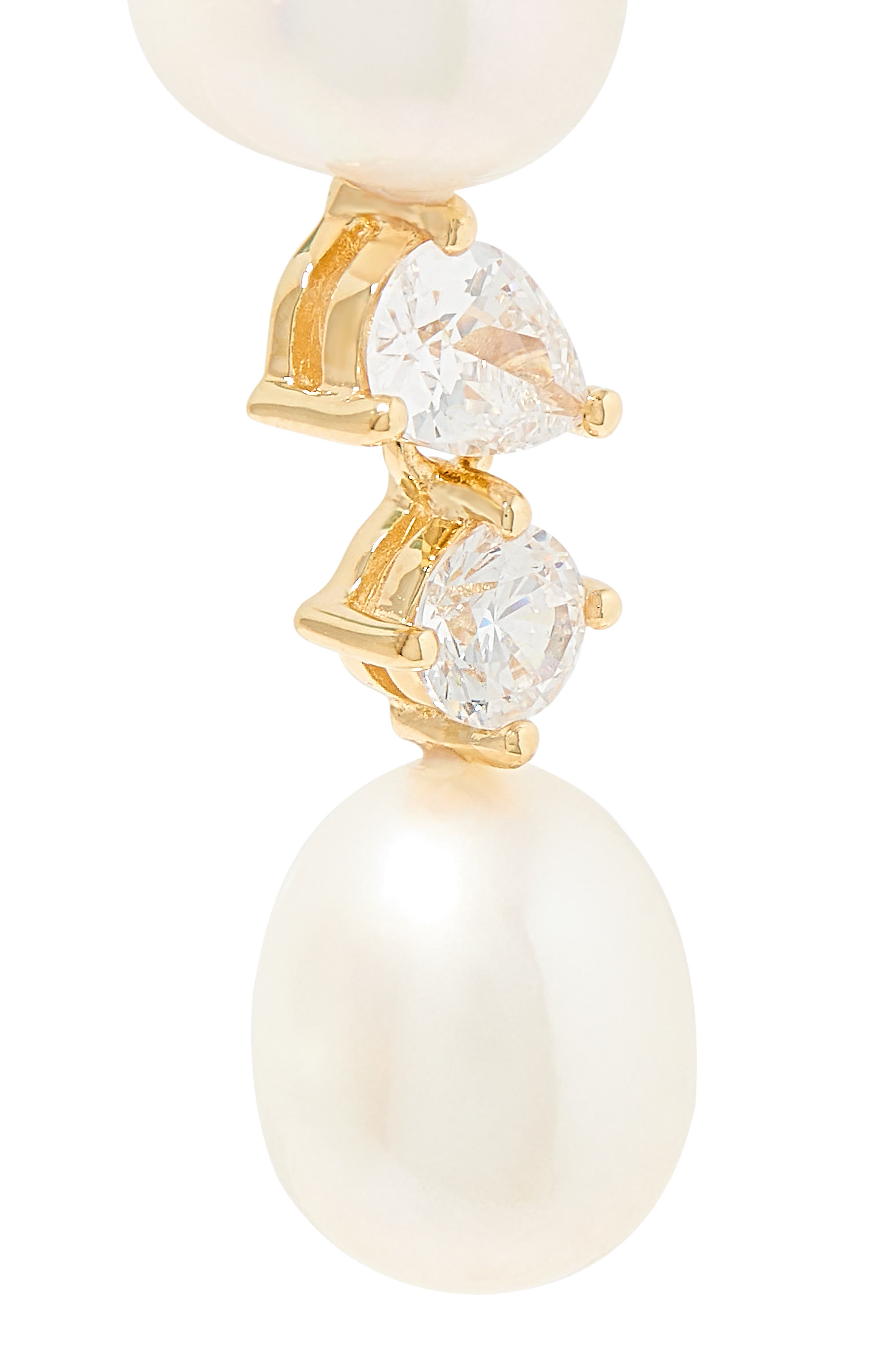 أقراط بروفسيس مزينة بلؤلؤ مياه عذبة وأحجار زركونيا مكعبة، فضة استرلينية معاد تدويرها مطلية بذهب أصفر عيار 18