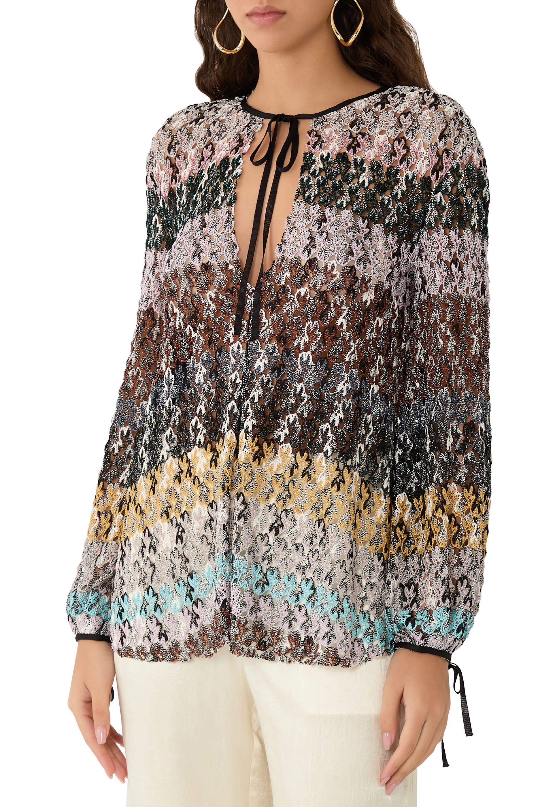 Crew Neck Blouse in Embroidered Lace