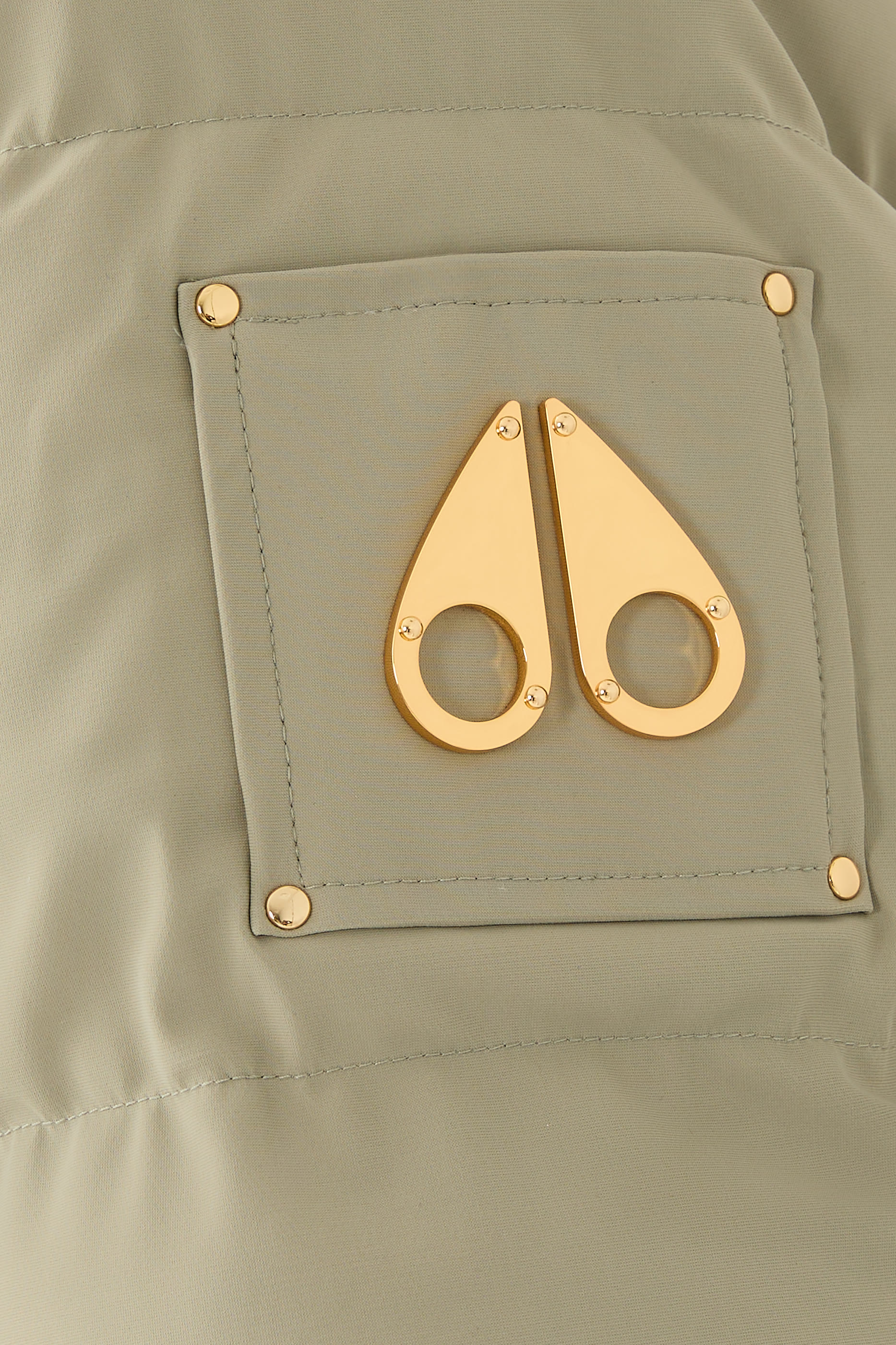 جاكيت بومبر هاي بوينت