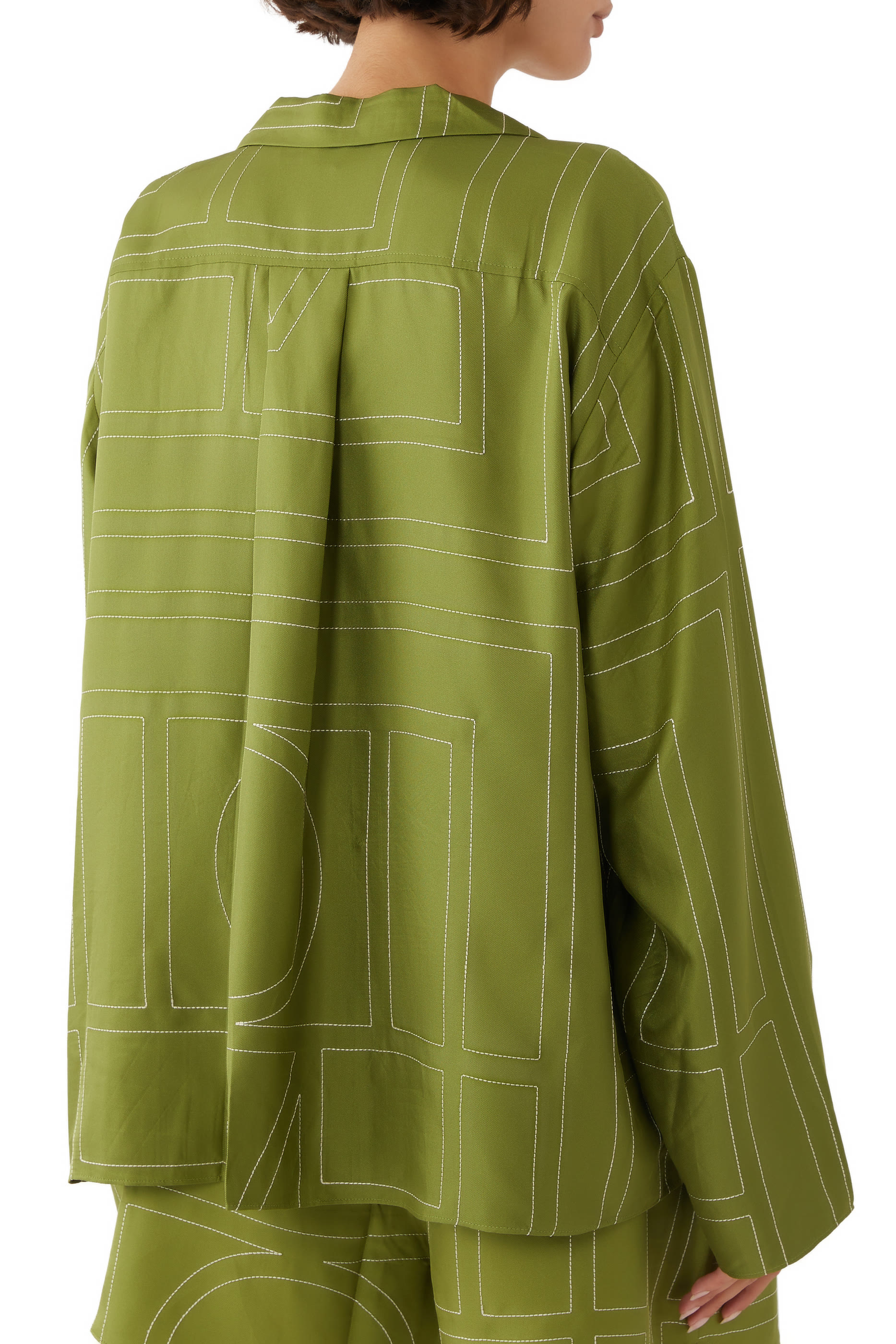 بلوزة بيجامة بنقشة حروف شعار الماركة حرير