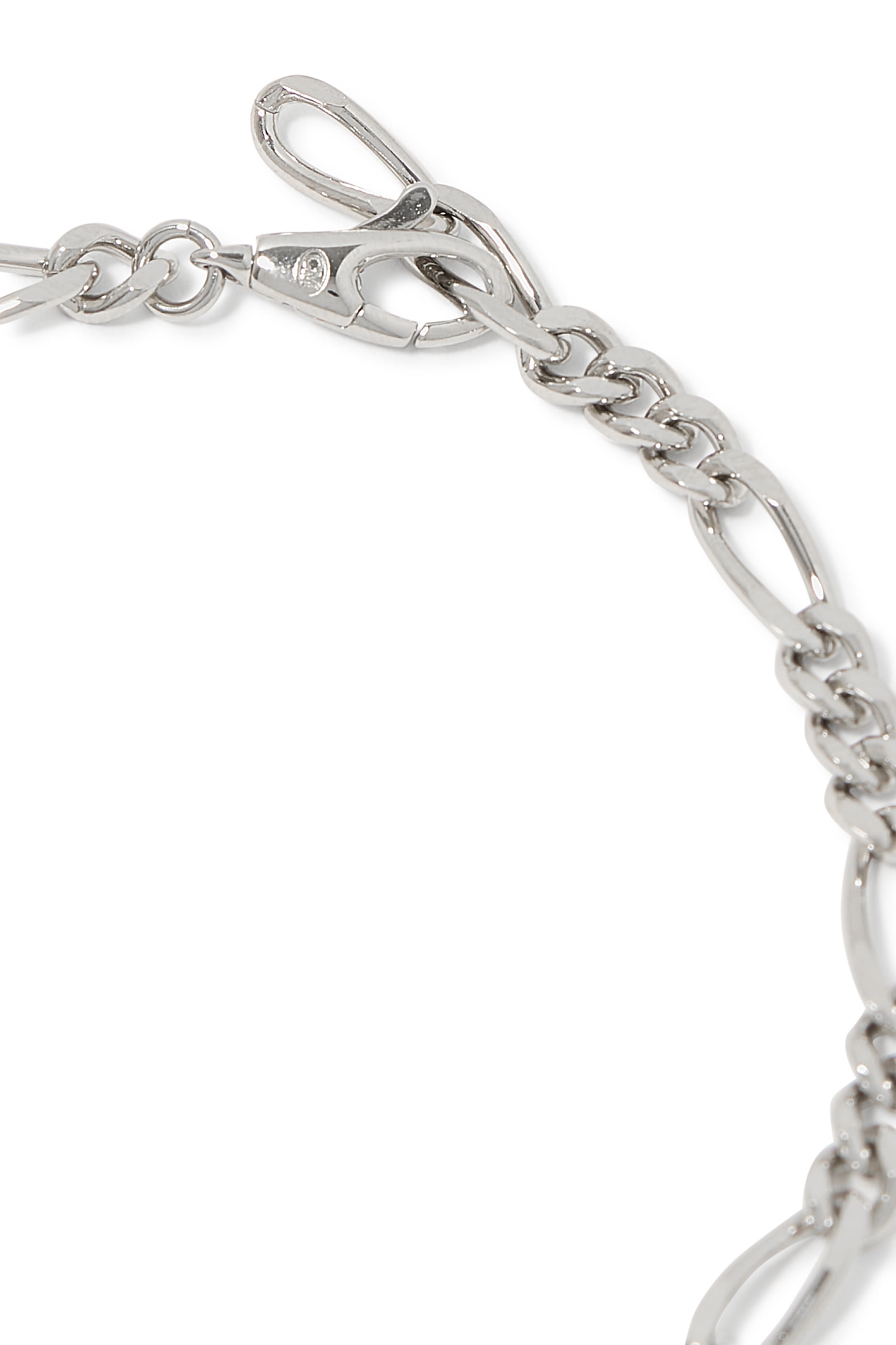 سوار بحلية بتصميم بيضاوي