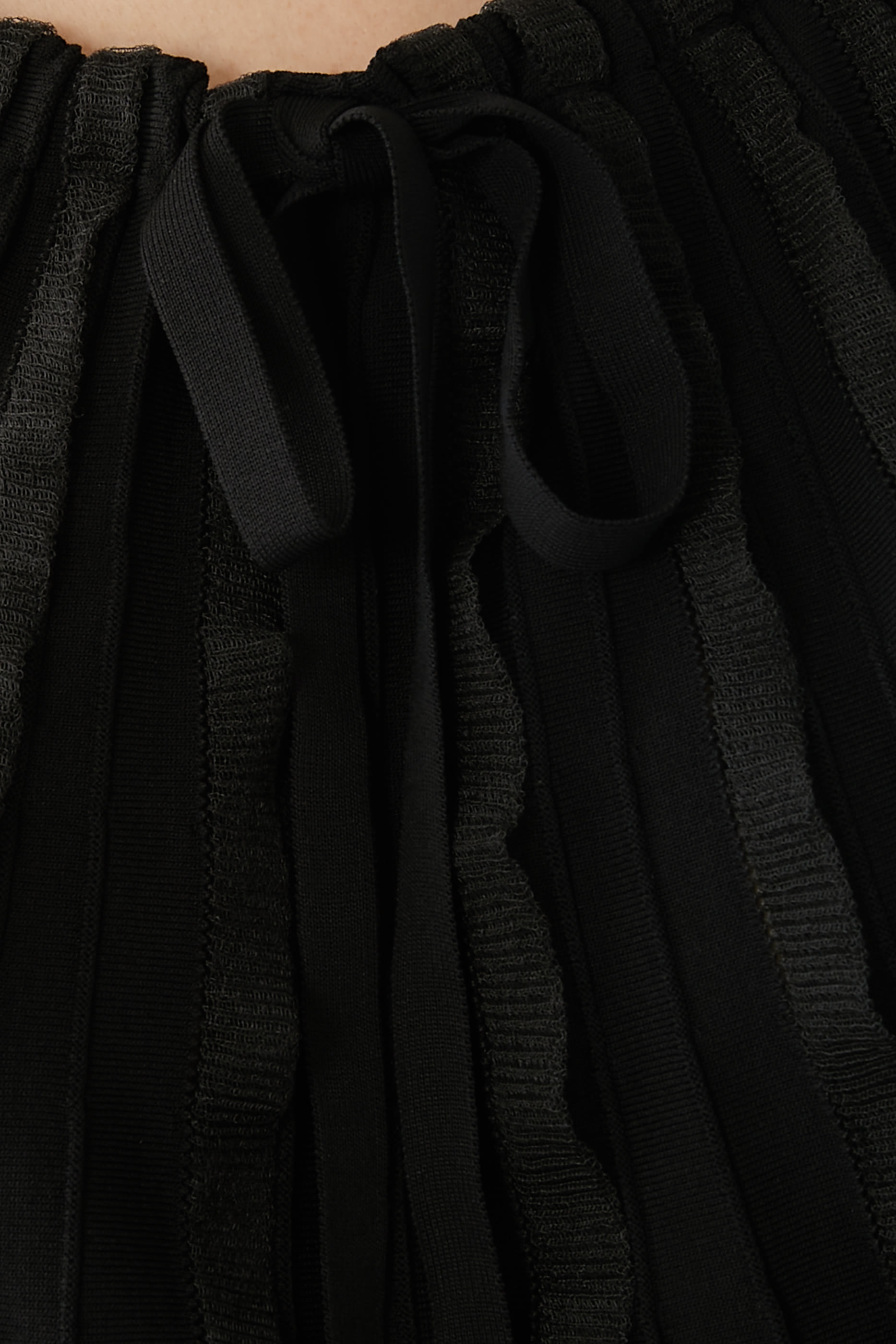 بلوزة بكشكش نسيج فيسكوز