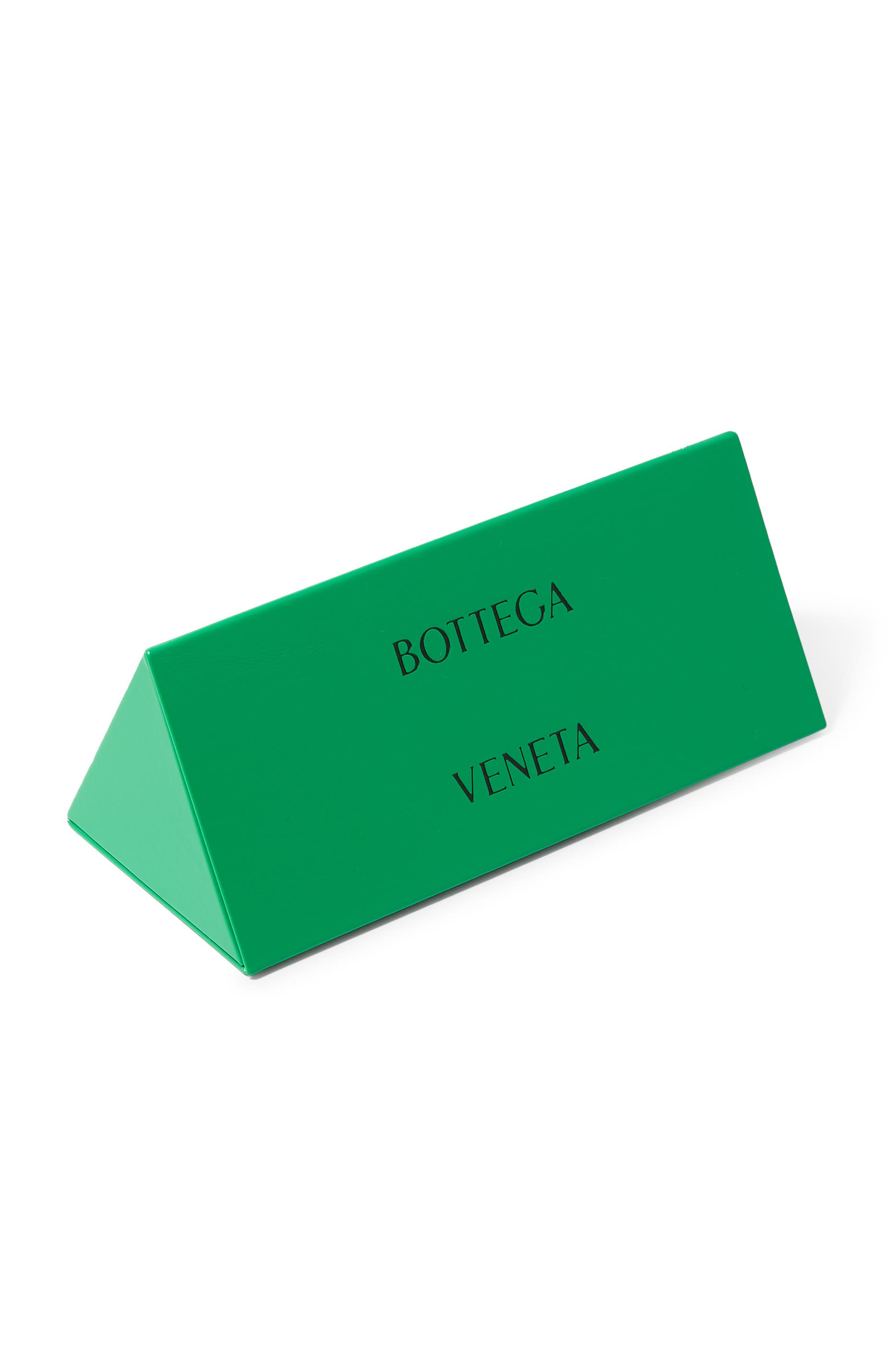 نظارة شمسية ساردين بإطار بتصميم بيضاوي