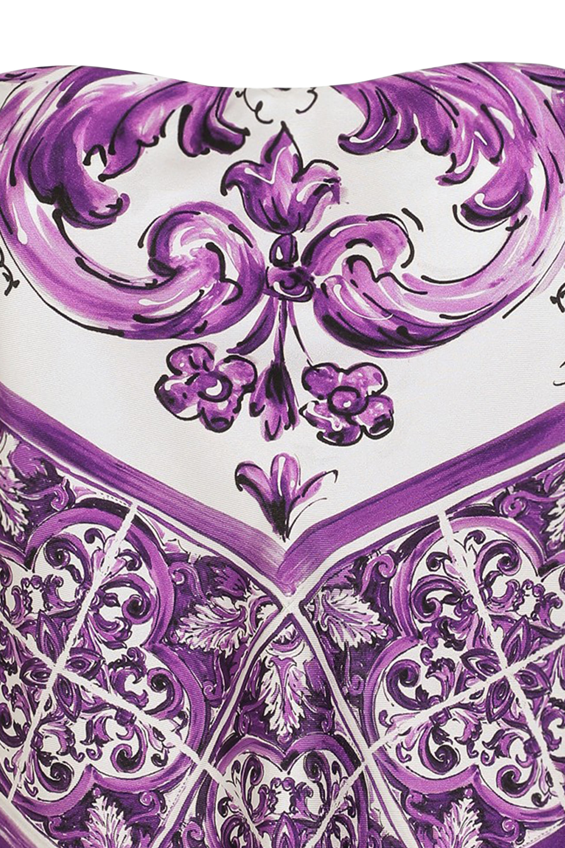 بلوزة بطبعة مايولكا حرير