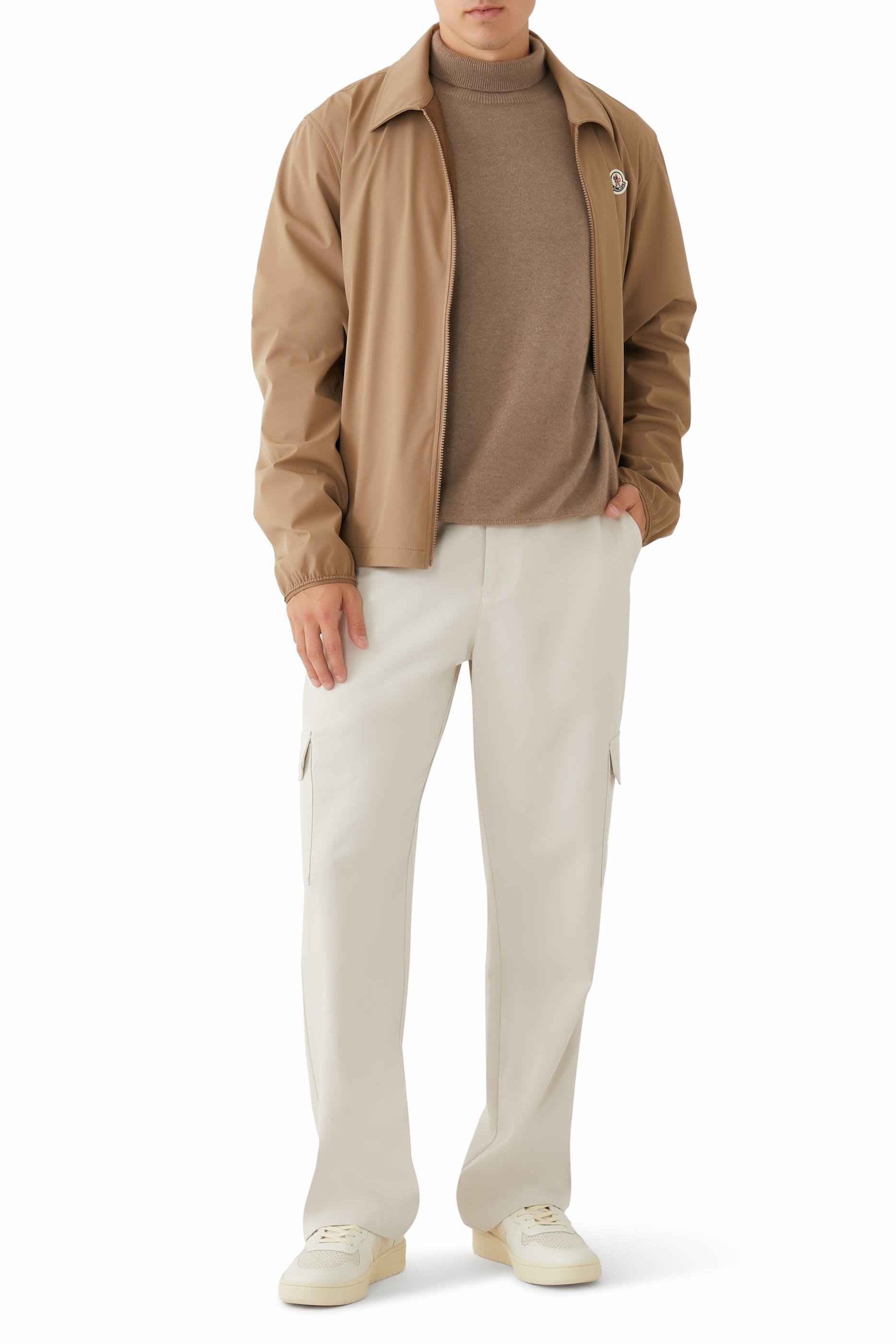 جاكيت شيل إيفاندور مزين بشعار الماركة