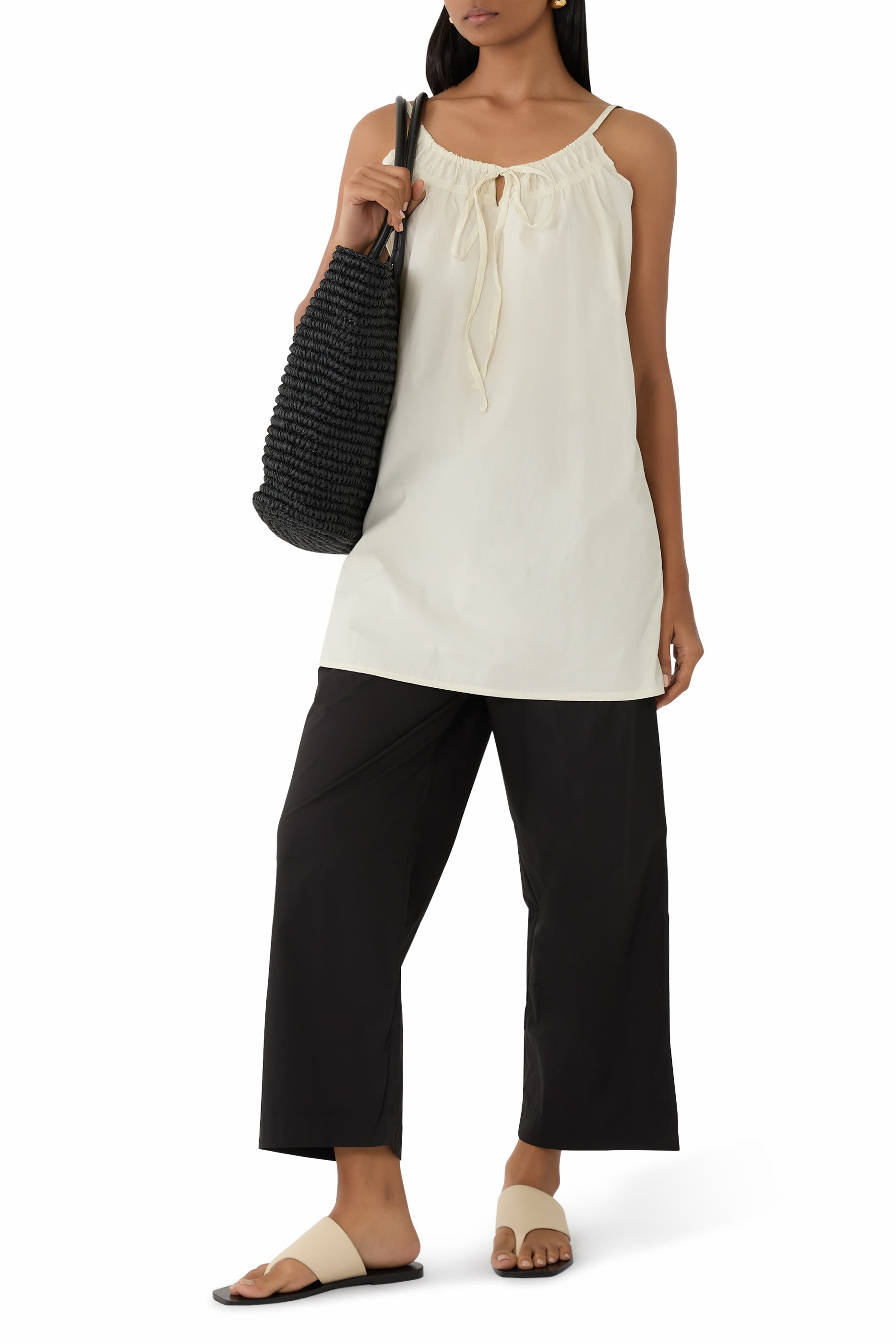 فستان قماش خفيف الوزن