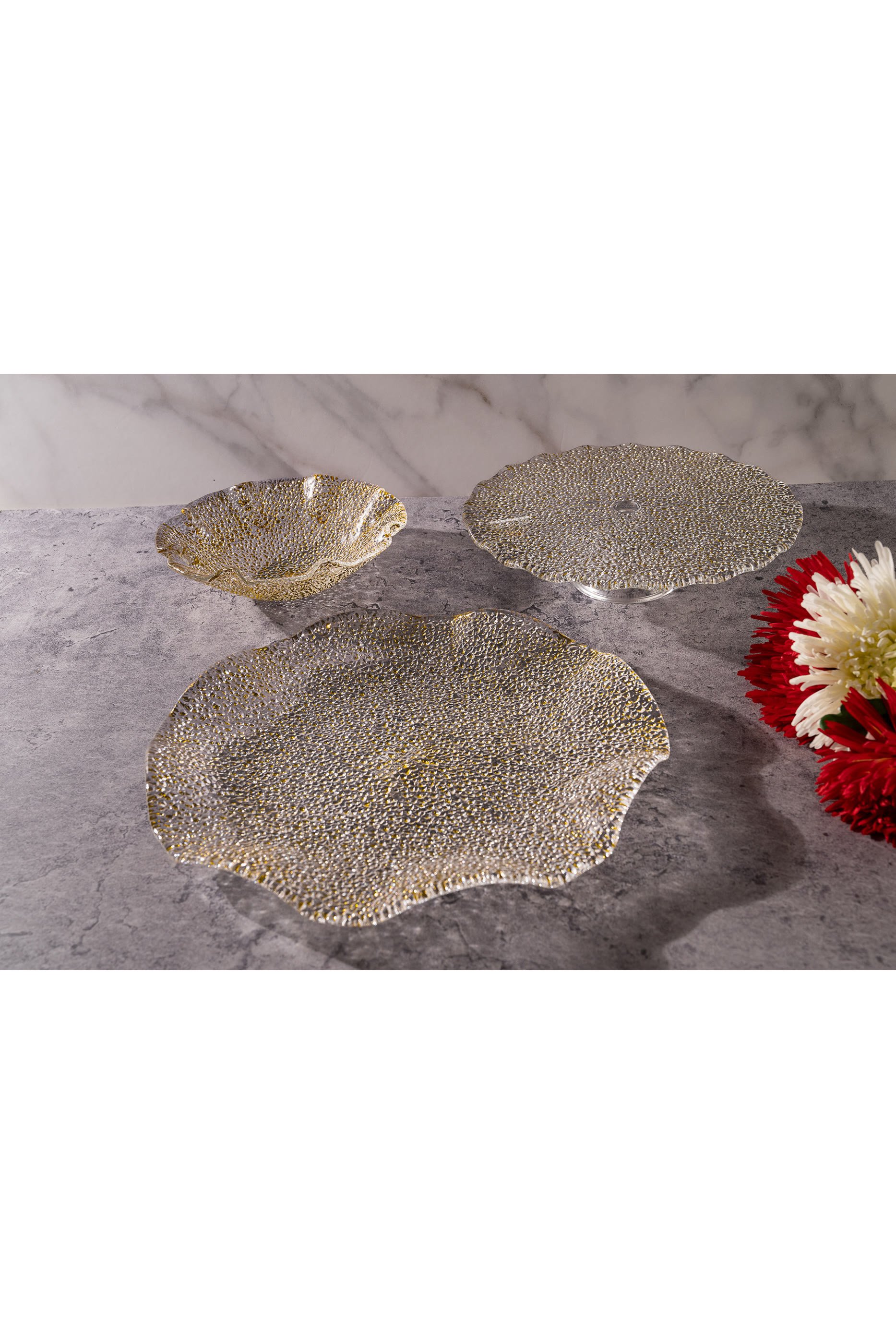 طبق كيك سبيشال بلون ذهبي