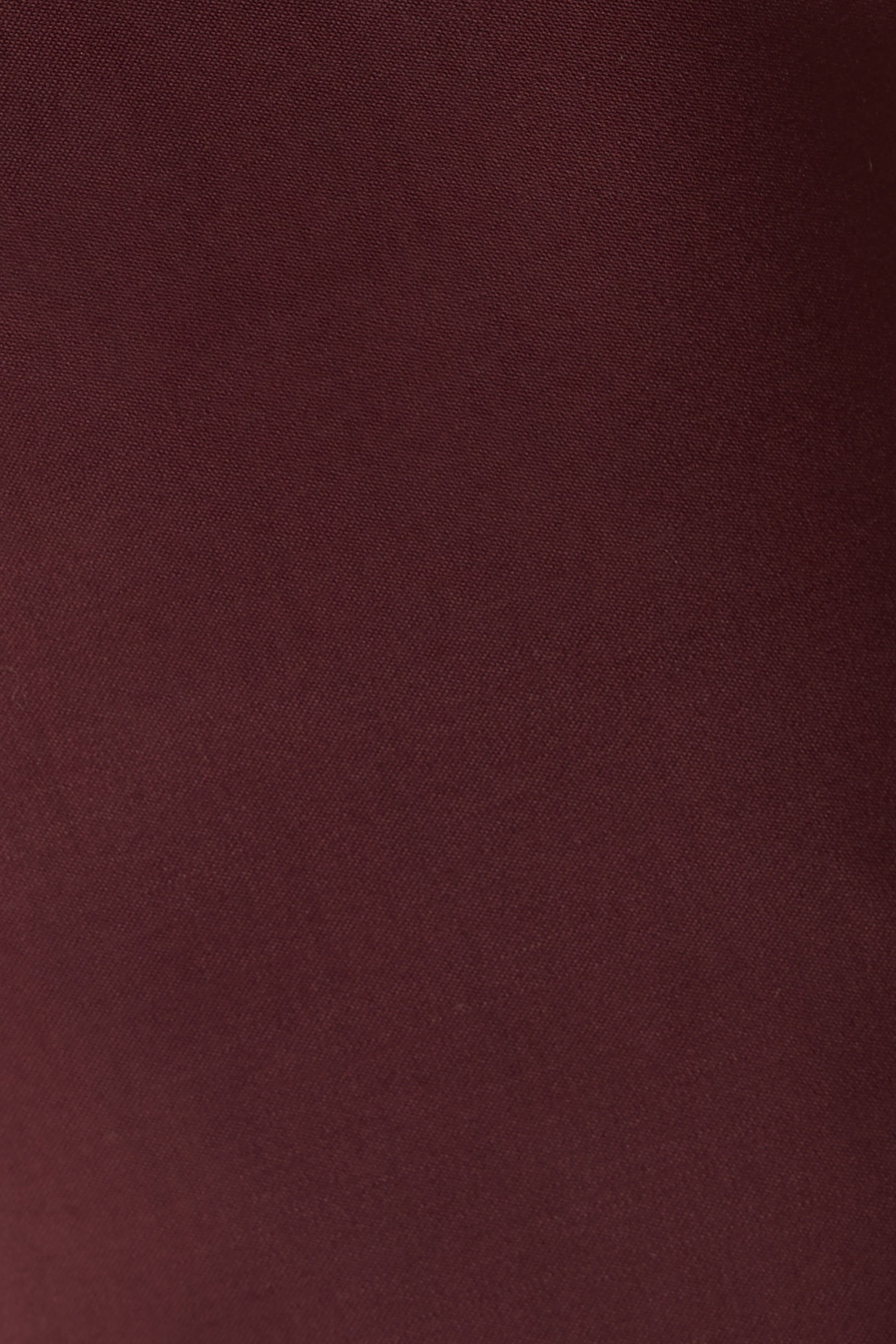 فستان متوسط الطول بقصة غير متماثلة بلا حمالات