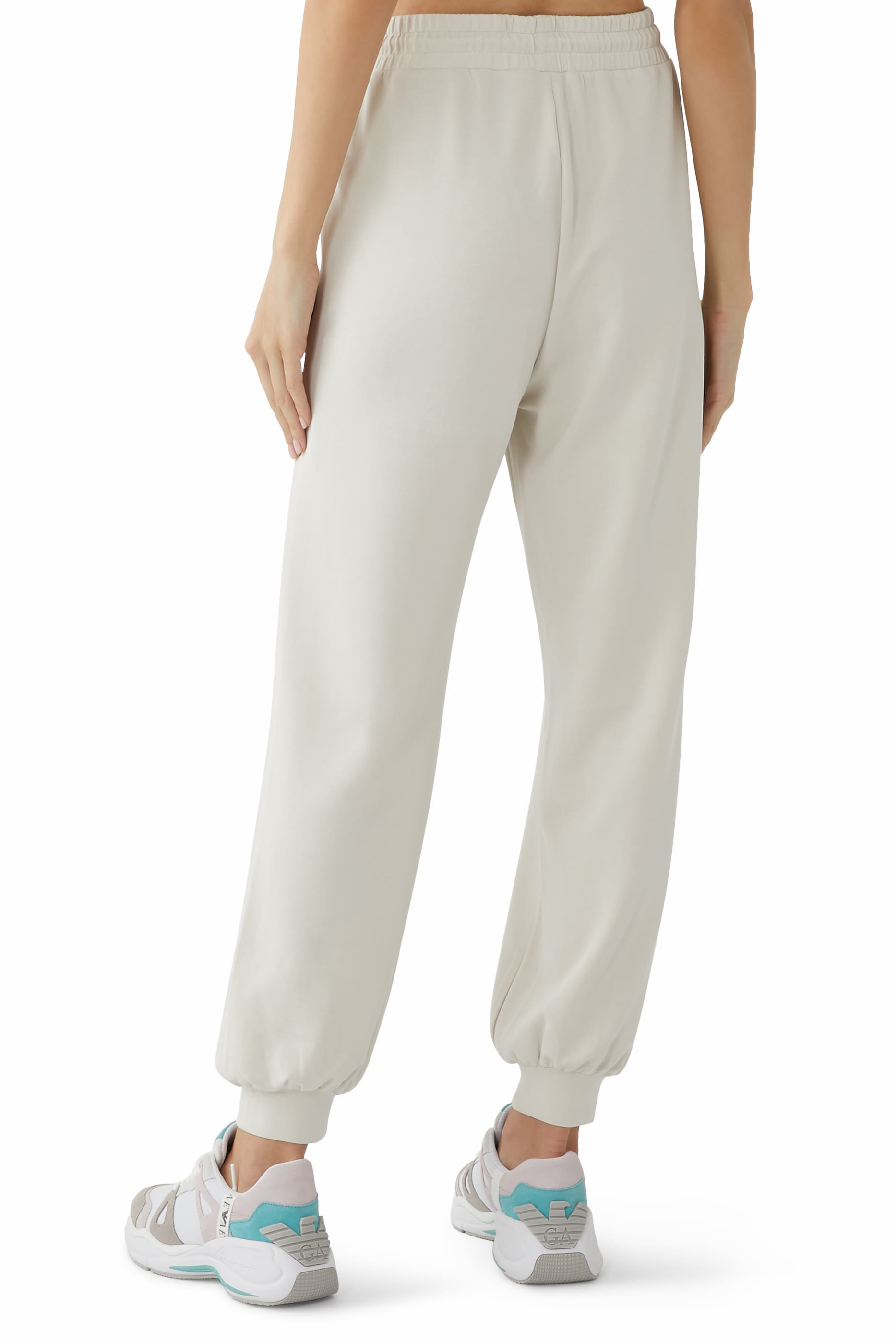 بنطال رياضي بقصة فضفاضة بشعار الماركة