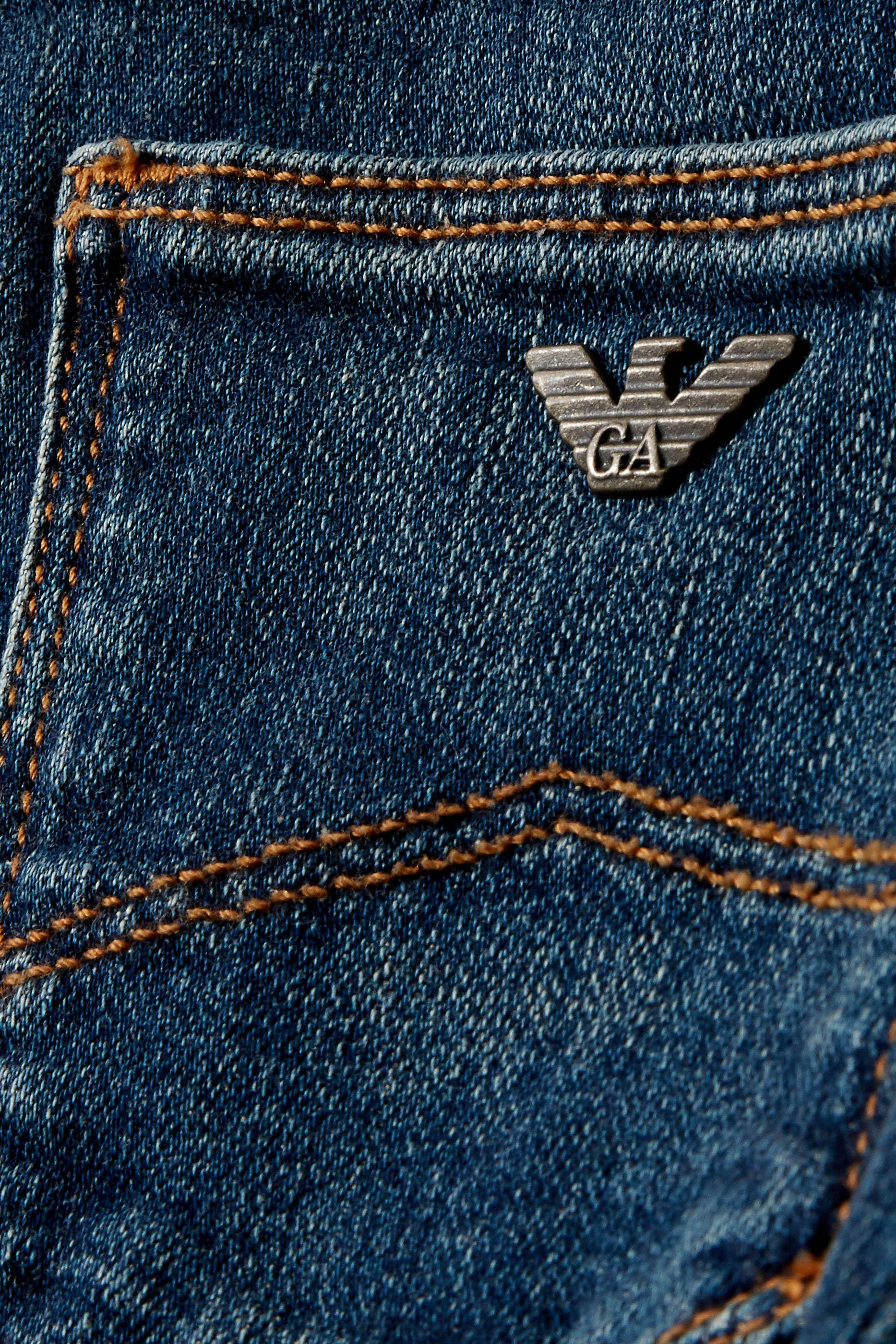 بنطال جينز دينم بلون متوسط