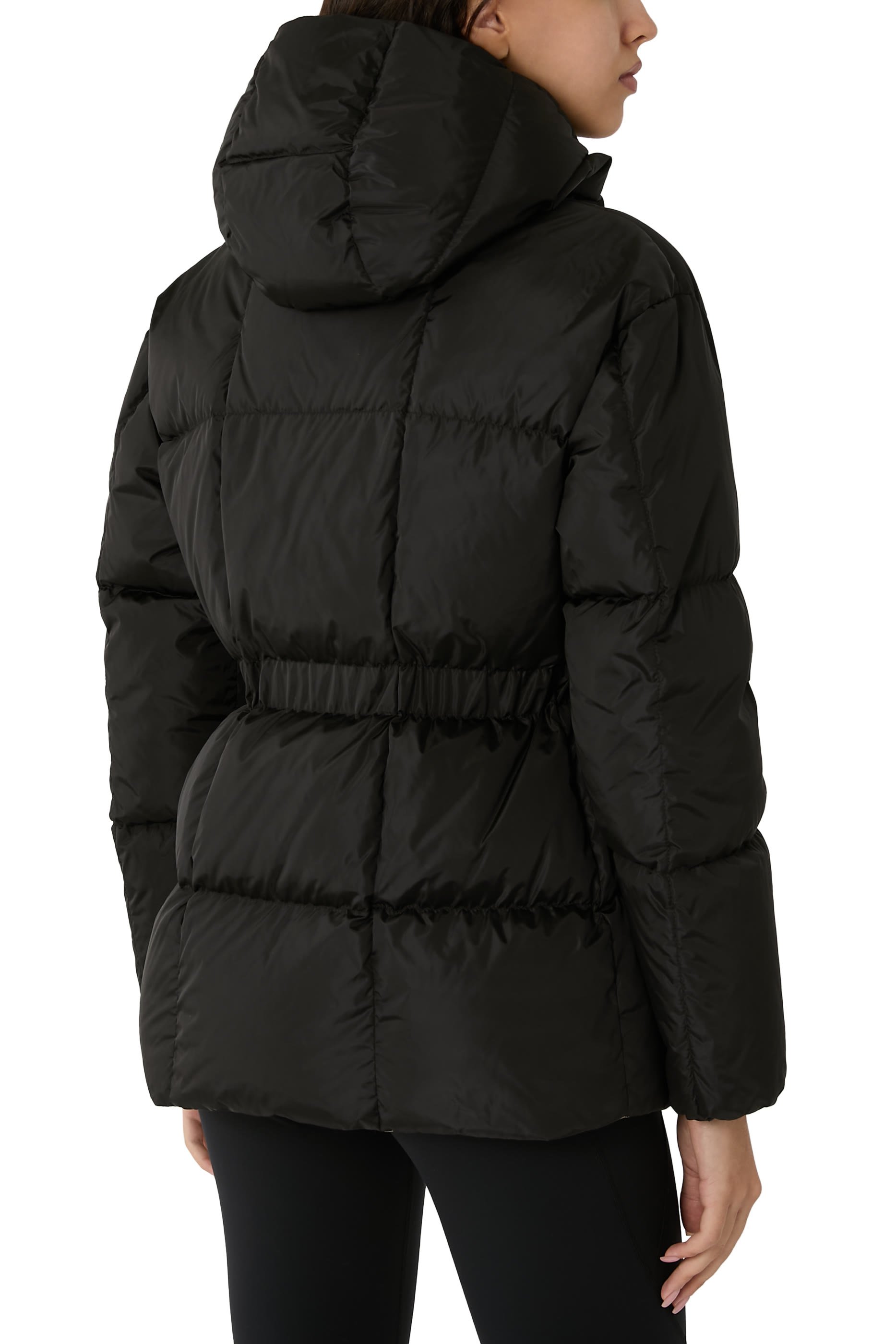 جاكيت أجنيو قصير بغطاء رأس وحياكة مبطنة مربعة