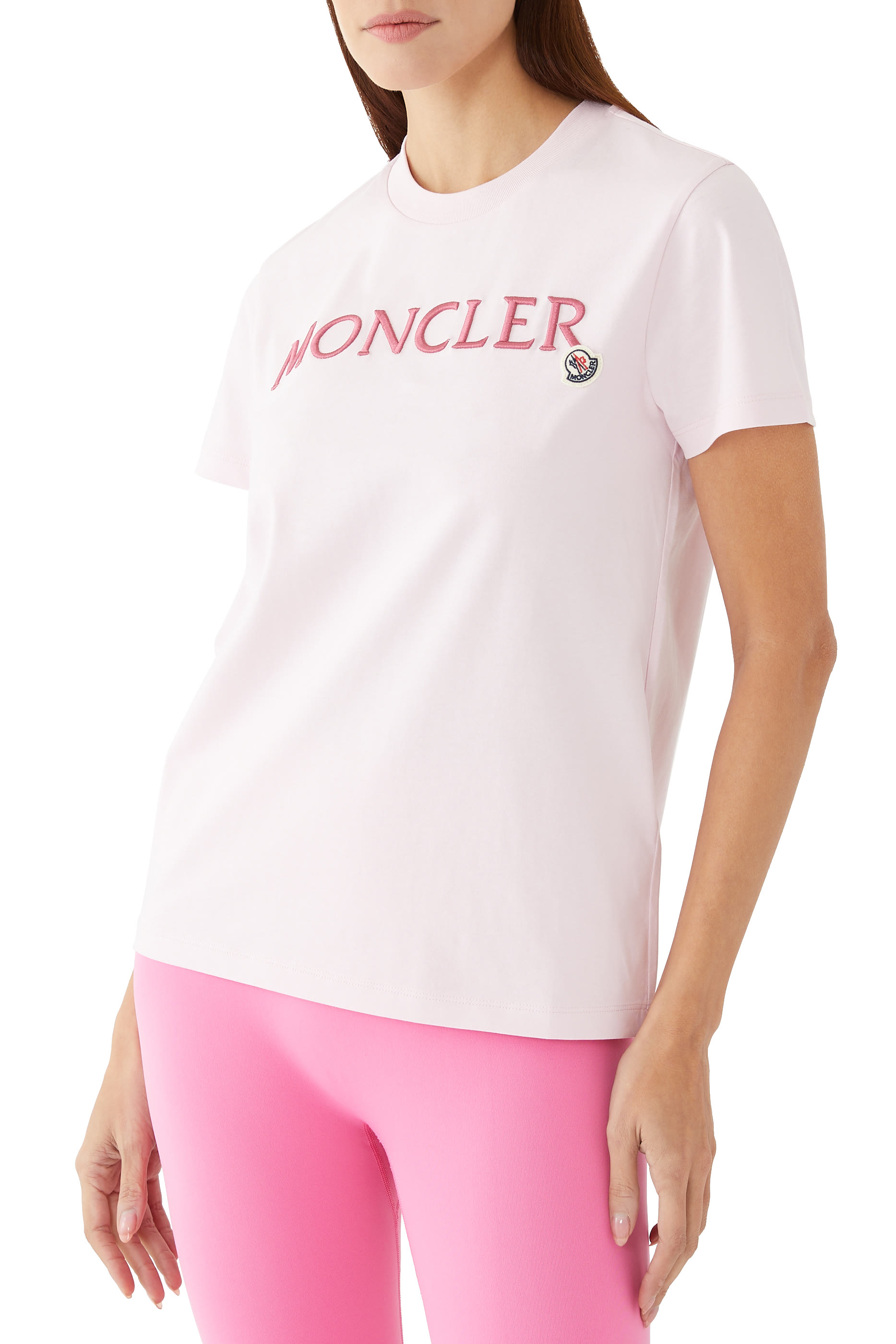 تيشيرت مطرز بشعار الماركة