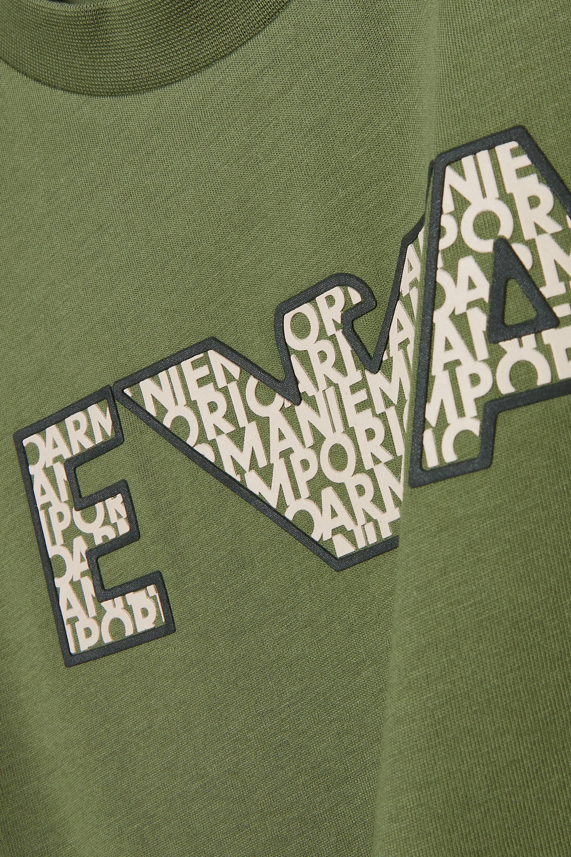 تيشيرت بطبعة شعار الماركة للأطفال 