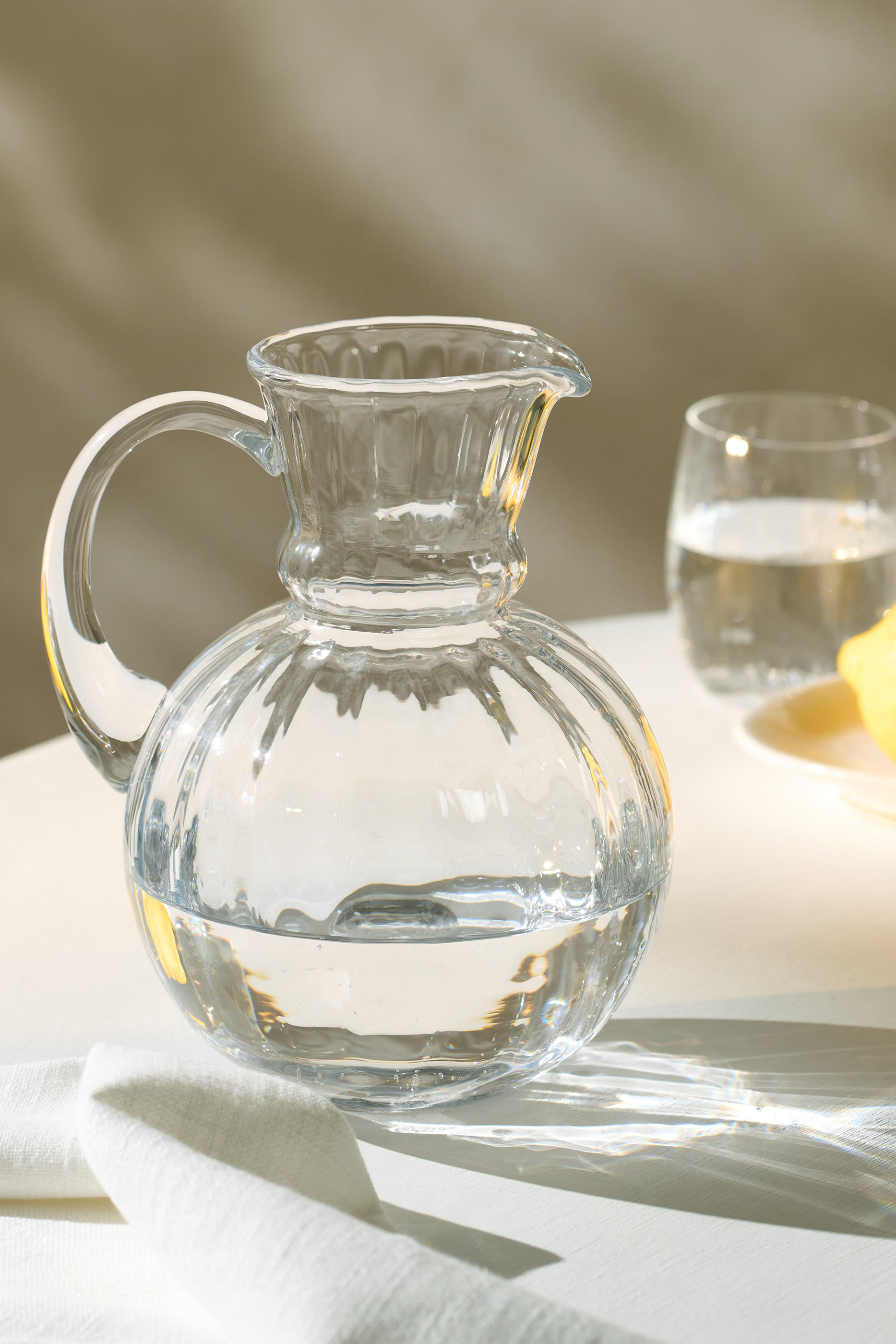 إبريق أبسلي أوبتك بتصميم دائري