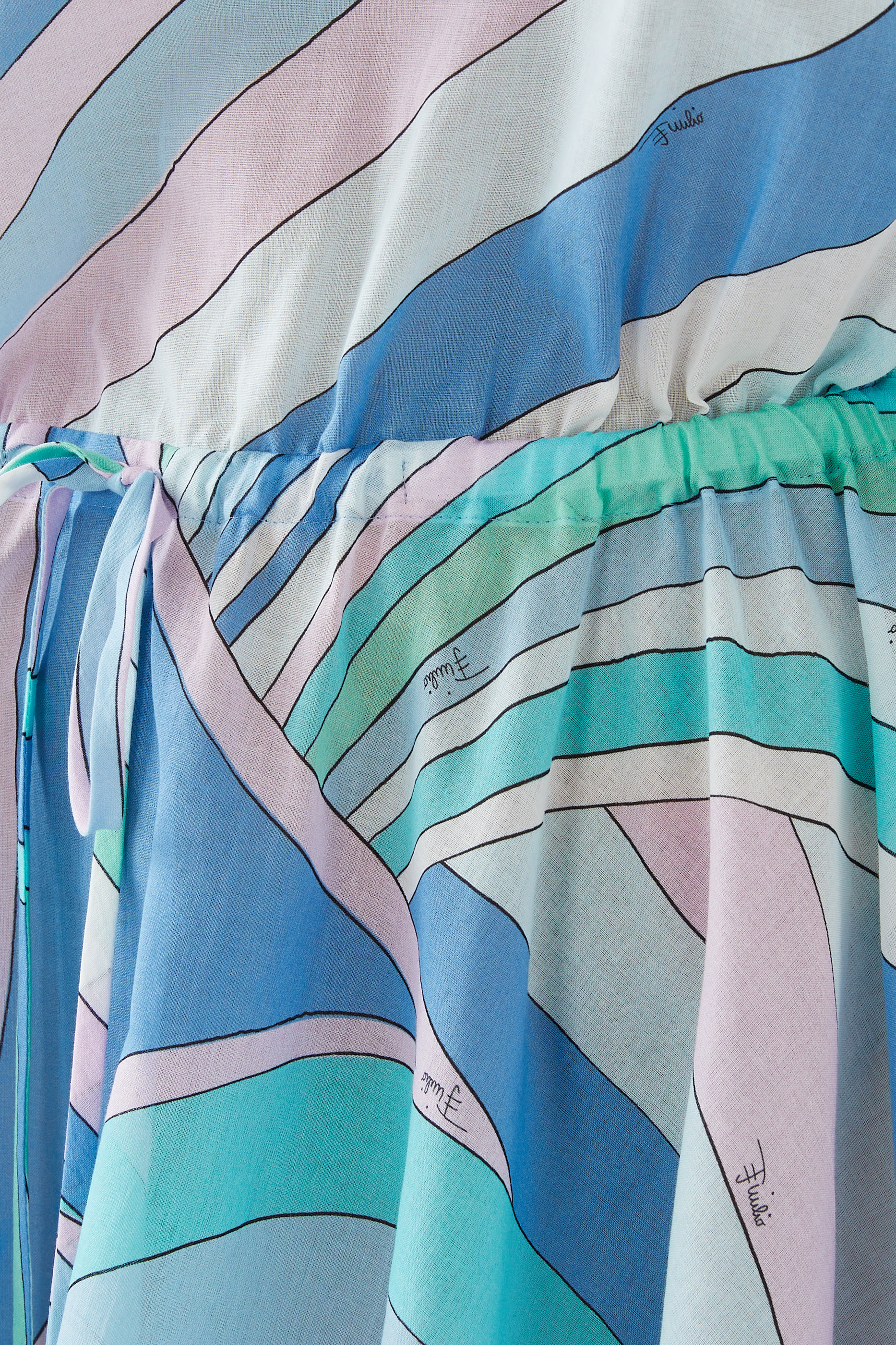 فستان بنقشة ايريد