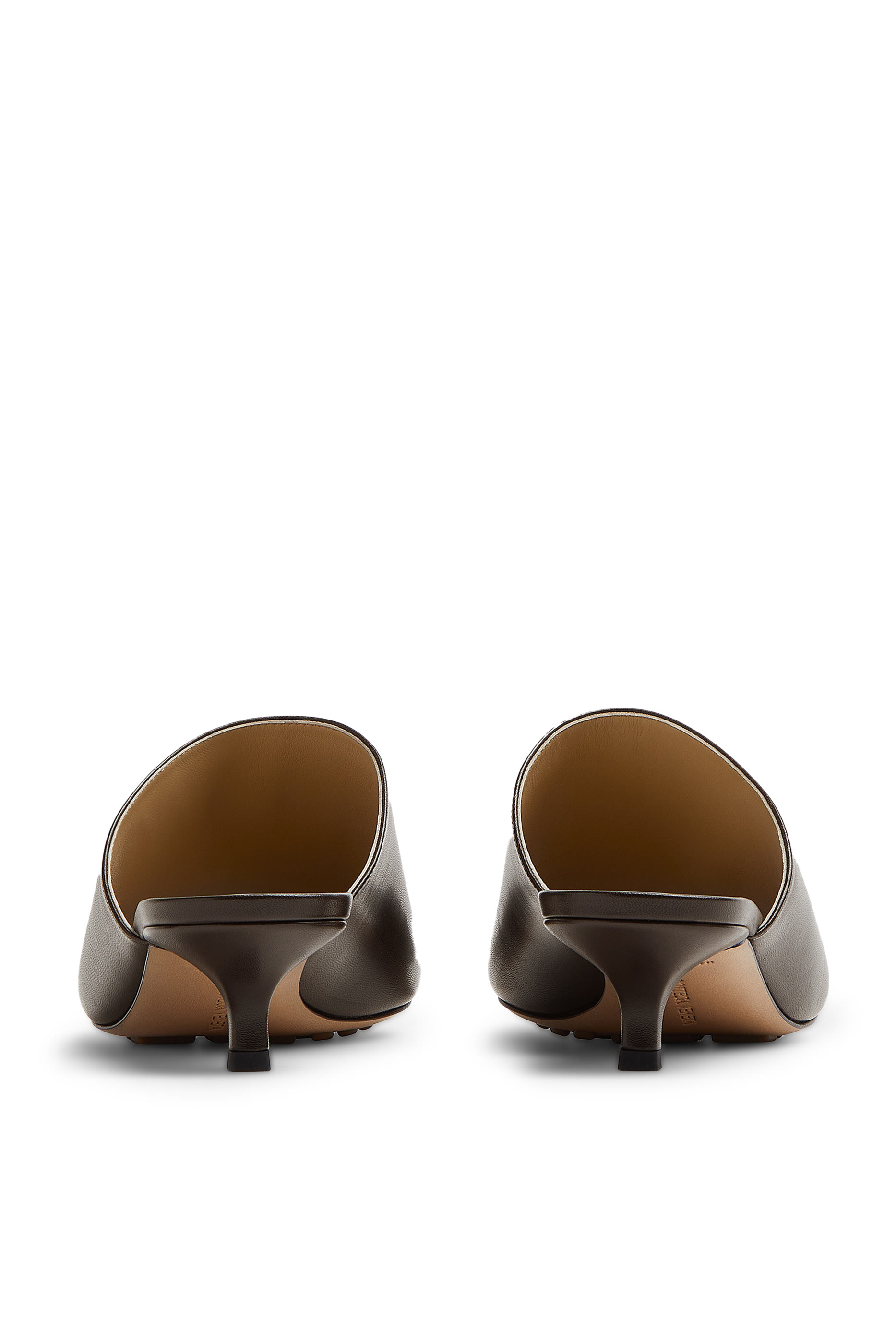 صندل مفتوح من الخلف جلد مرن