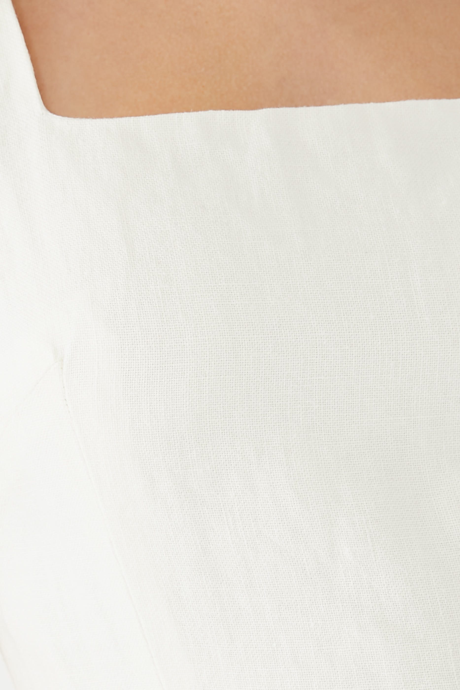 فستان قصير بياقة مربعة كتان