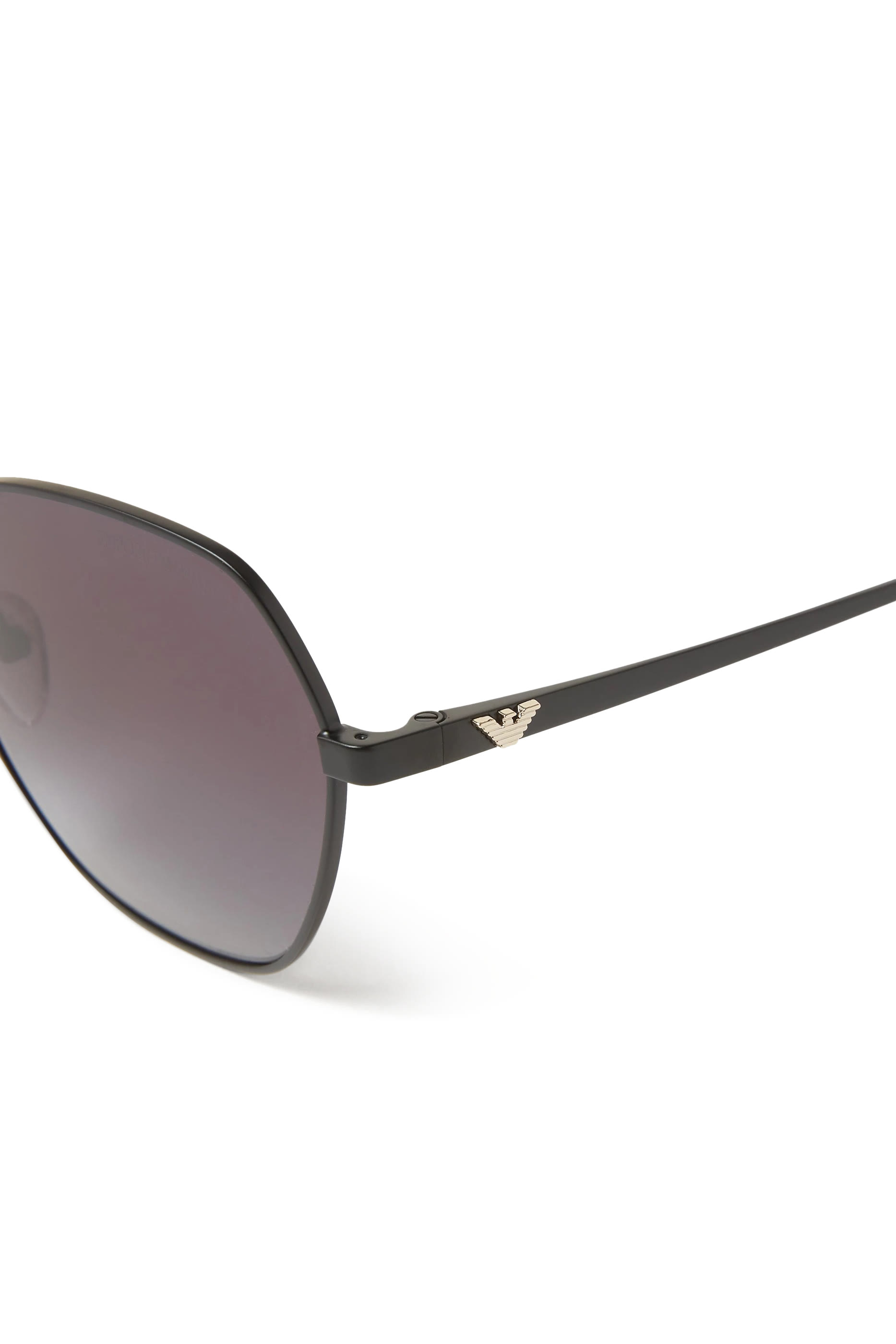 نظارة شمسية بإطار غير منتظم