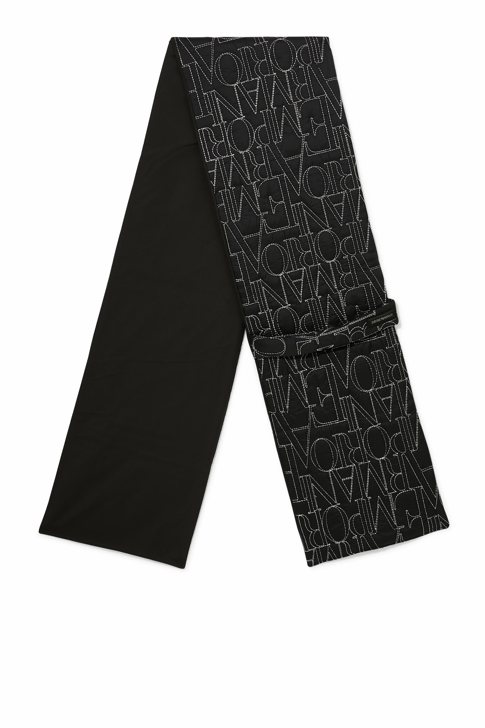 وشاح مطرز بشعار الماركة نايلون