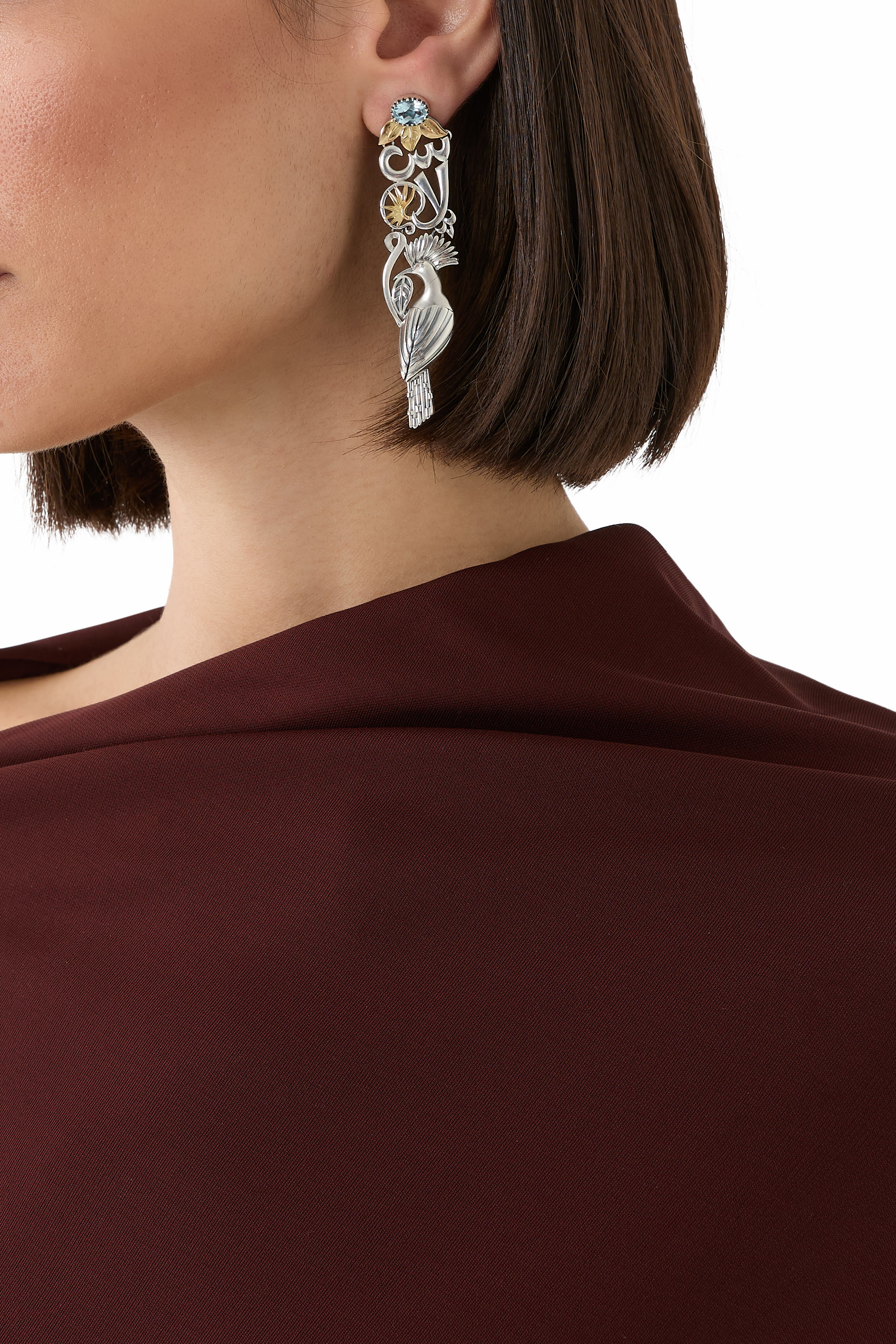 قرط منفرد مزين بالتوباز وكلمة سلام ورمز الحكمة، فضة إسترلينية وذهب أصفر عيار 18