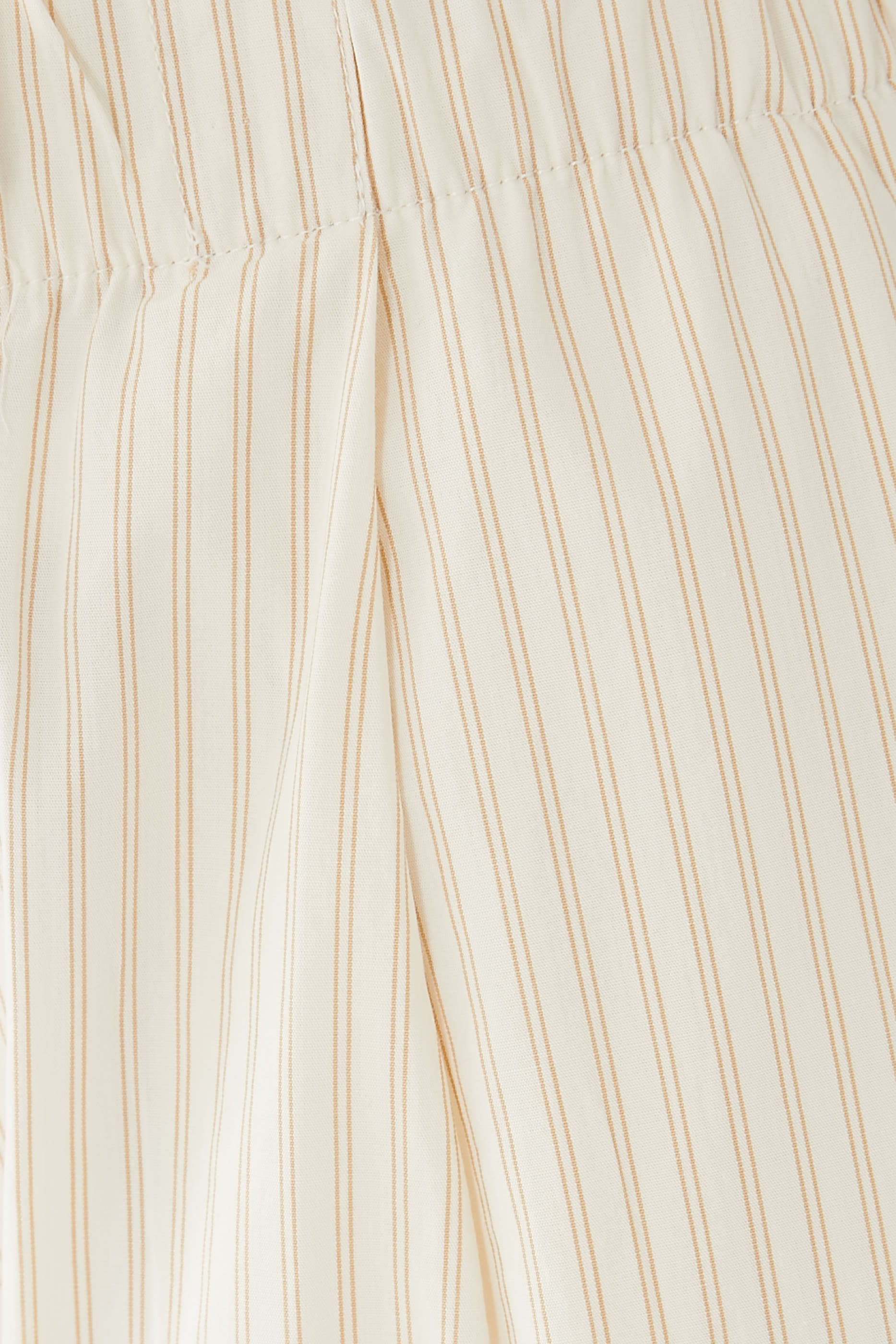 بنطال تكلا &times; بيركنستوك