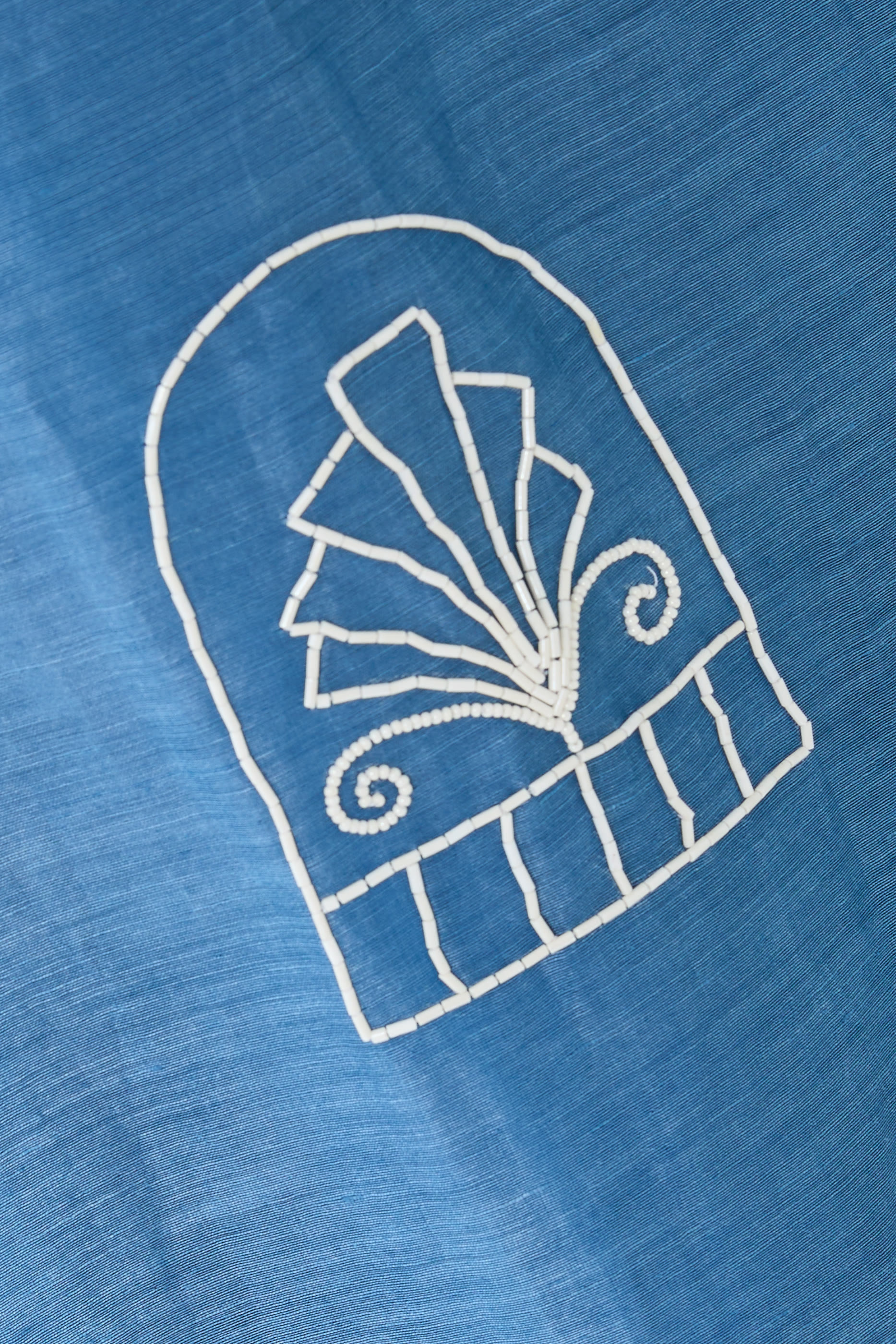 تنورة ياسمين مطرزة