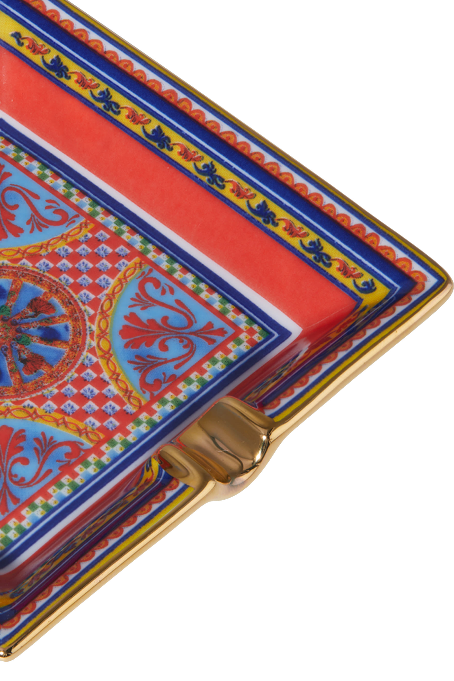 منفضة سجائر كاريتو