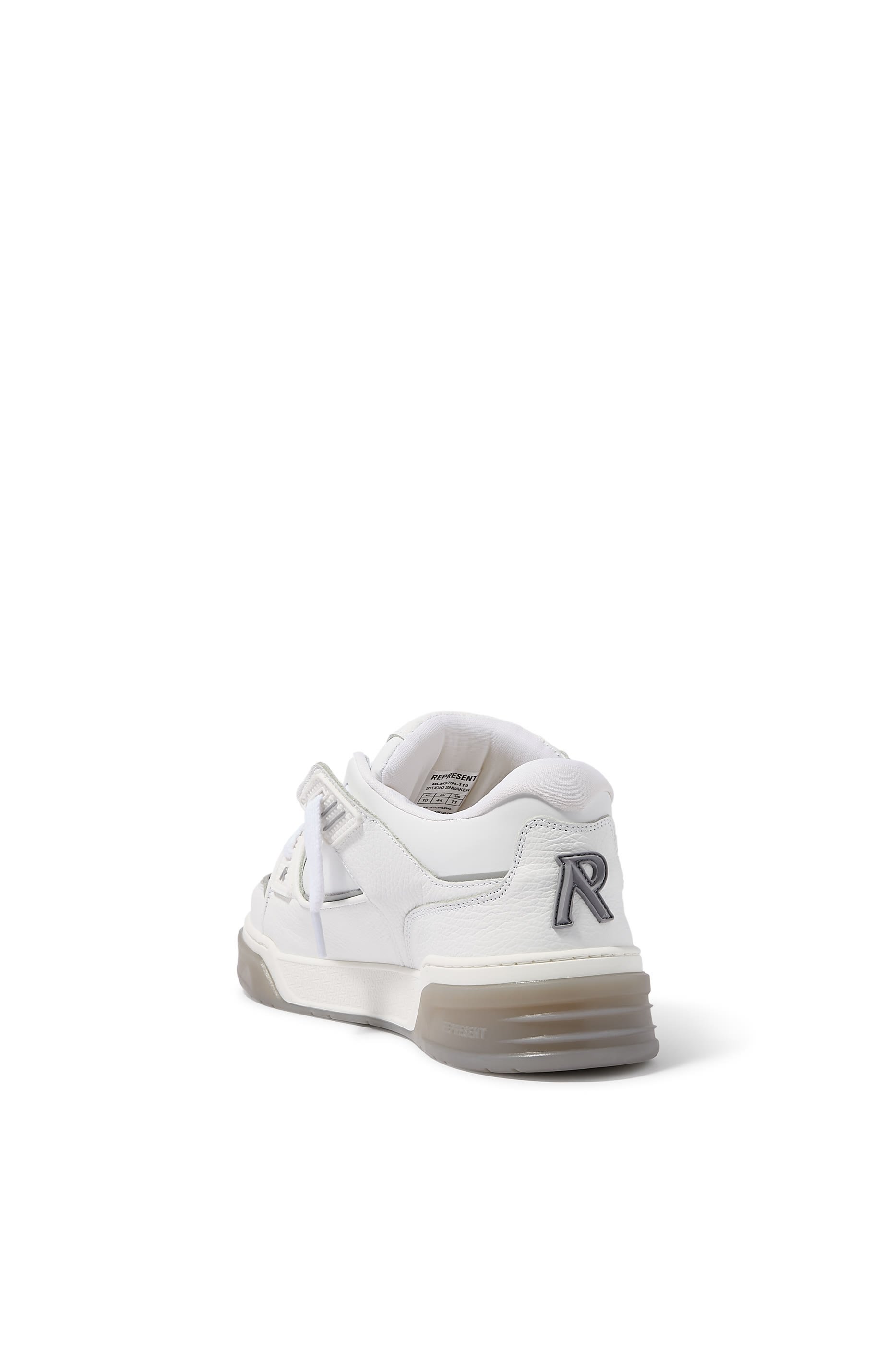 سنيكرز ستوديو