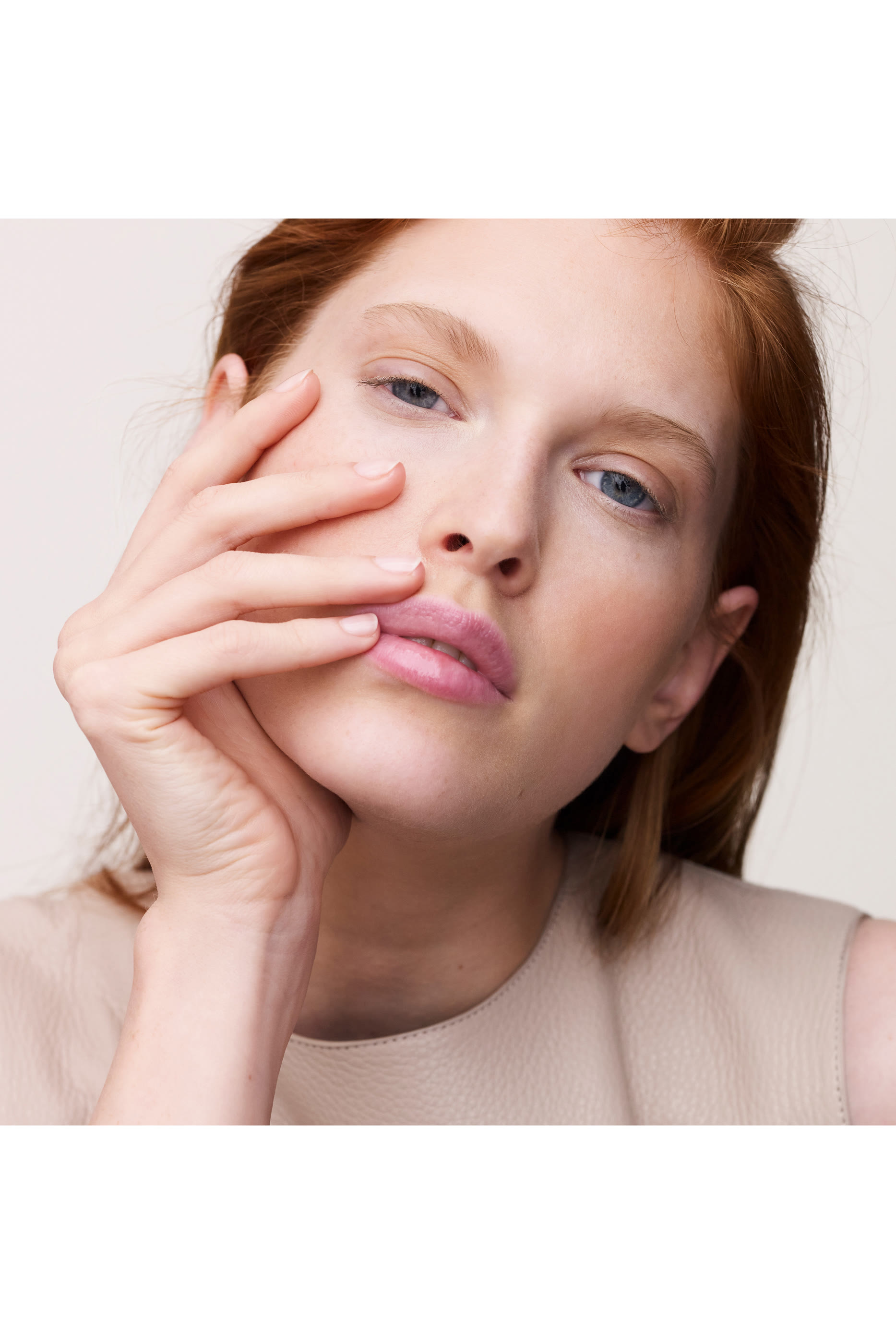 أيدي Herm&egrave;s, طلاء الأظافر,البنّي الرّمادي