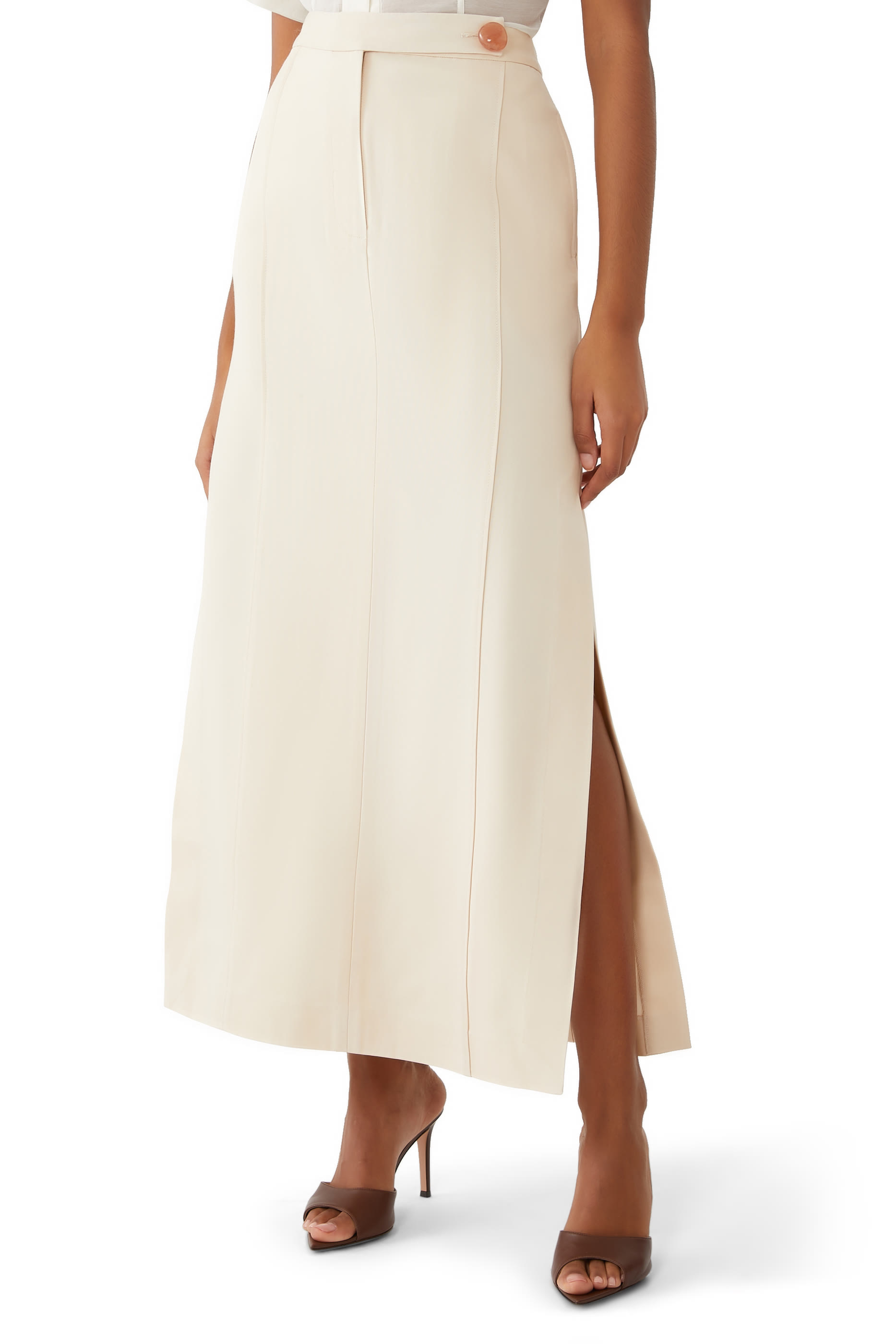 تنورة كينغستون بطيات