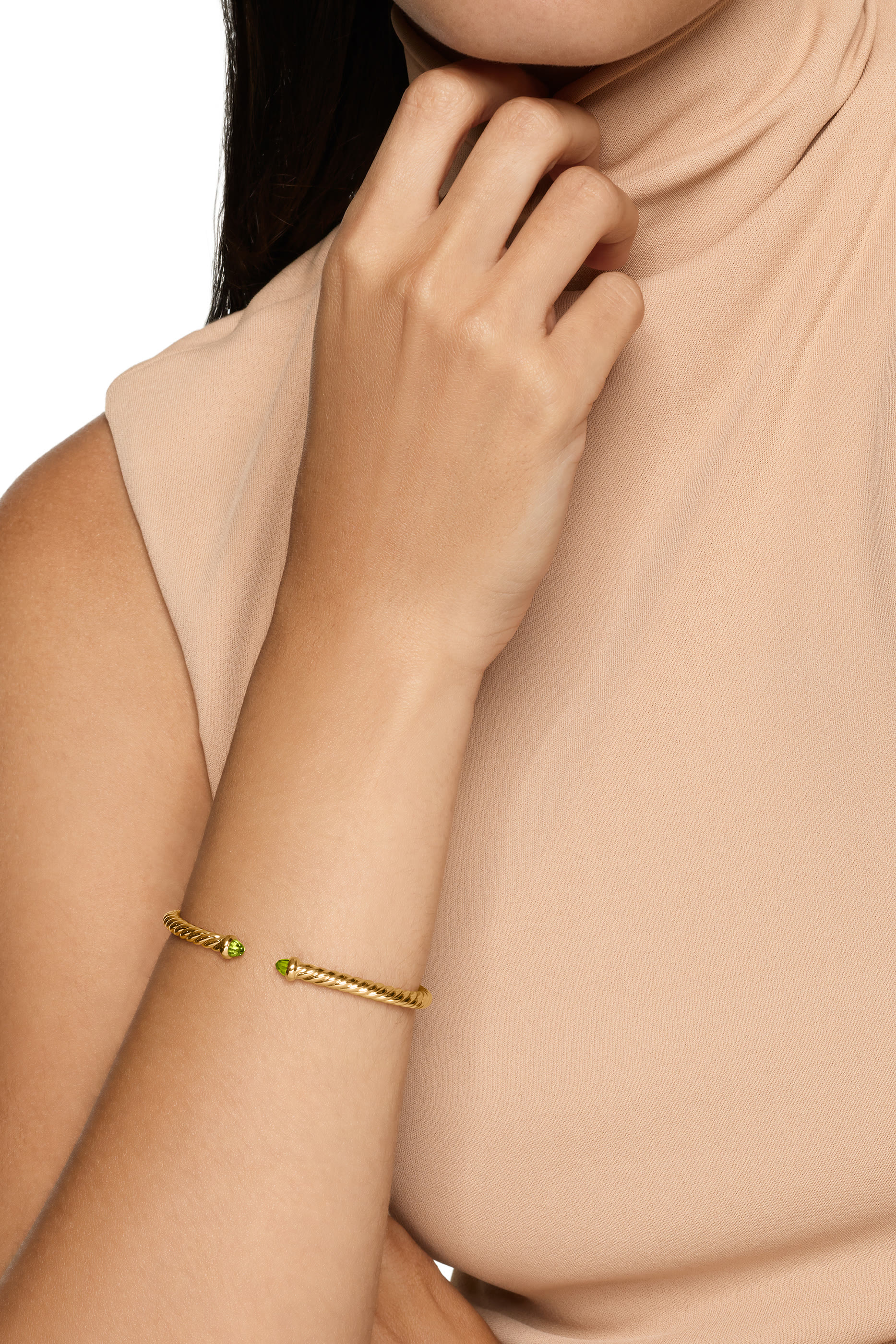 سوار فلكس كابل سبيرا مرصع بالزبرجد، ذهب أصفر عيار 18