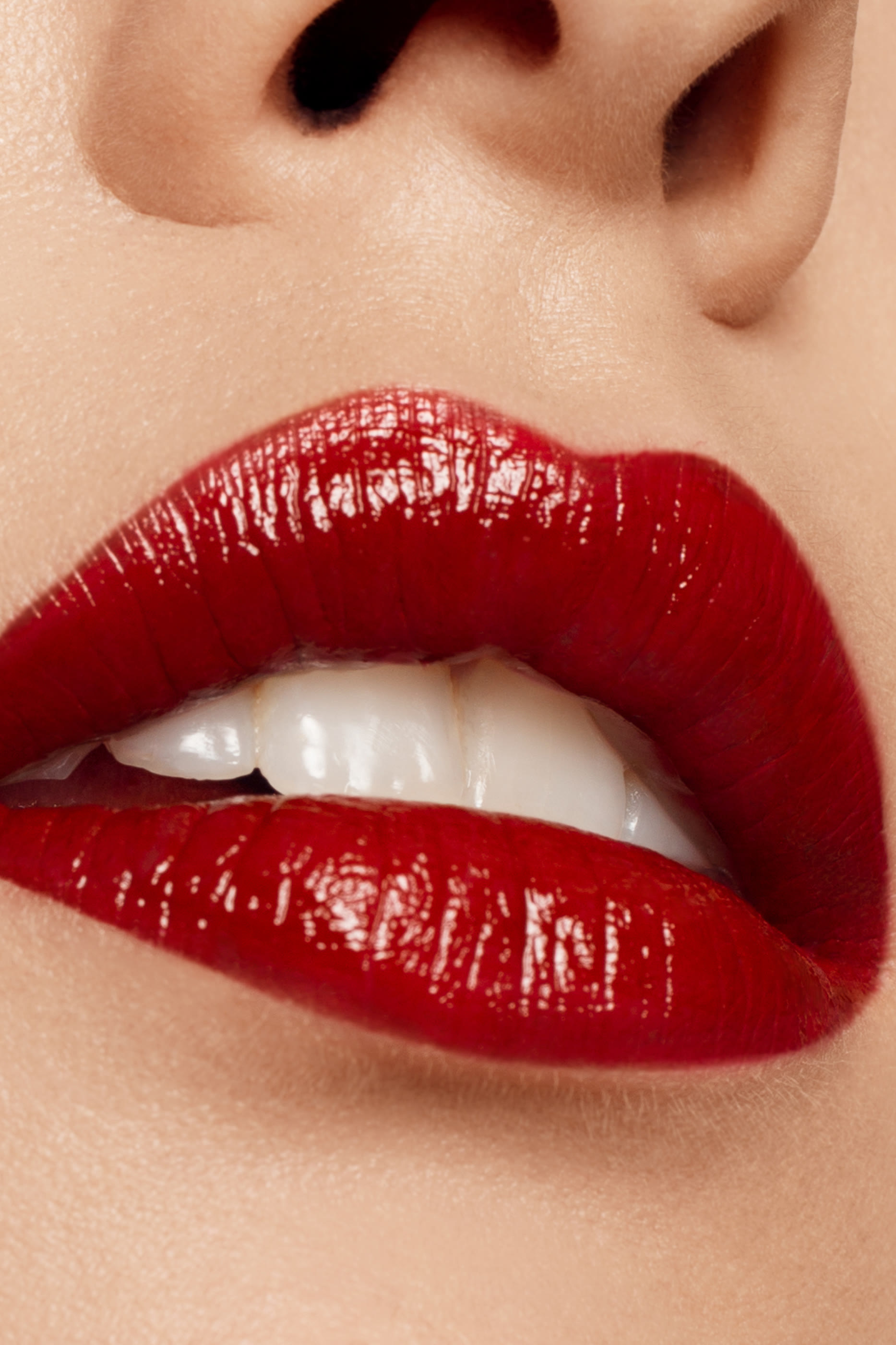 أحمر شفاه فينيل بتركيبة سائلة